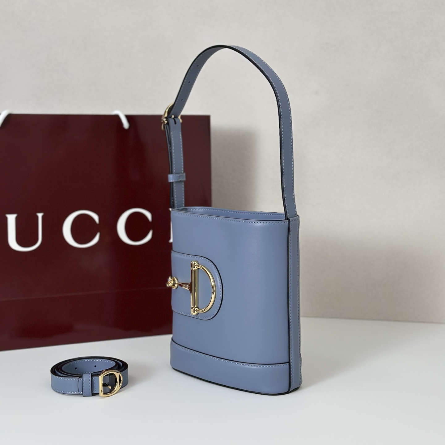 Gucci 73 small bucket bag in brown suede | GUCCI