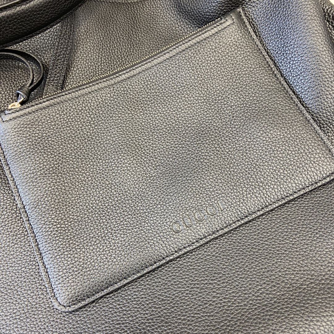 Gucci B maxi shoulder bag in black leather | GUCCI