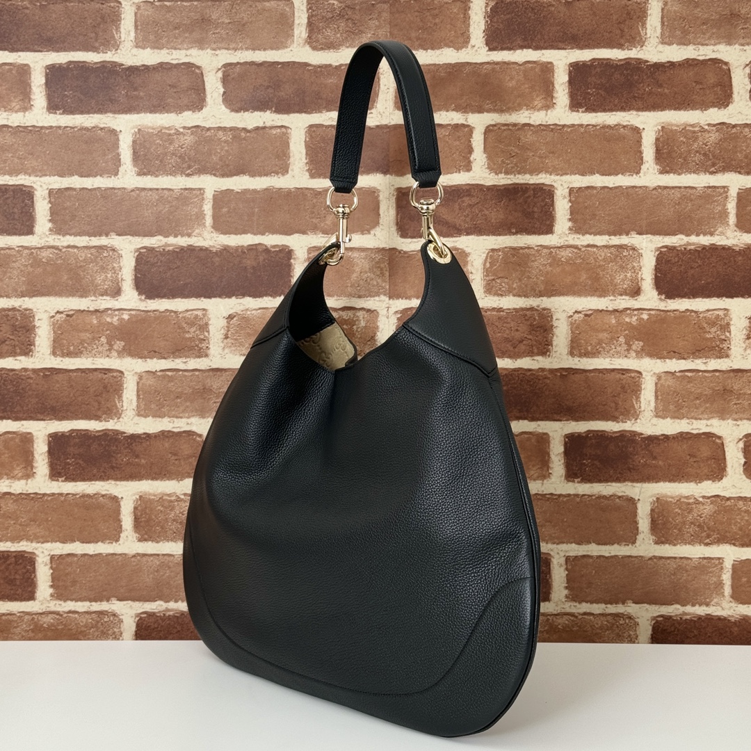 Gucci B maxi shoulder bag in black leather | GUCCI