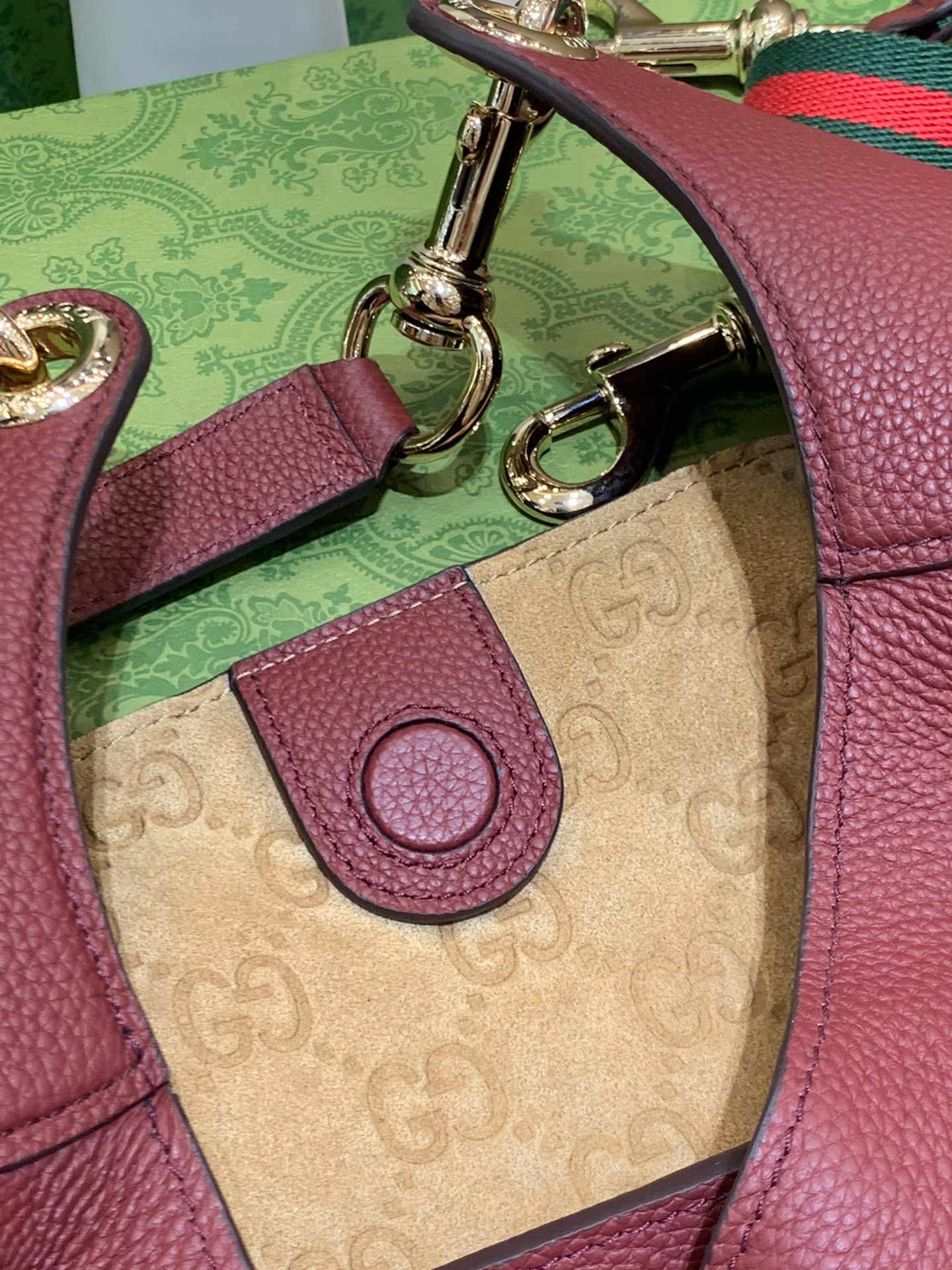 Gucci Deep Rose Leather Hobo: Stunning 2024 Shoulder Bag