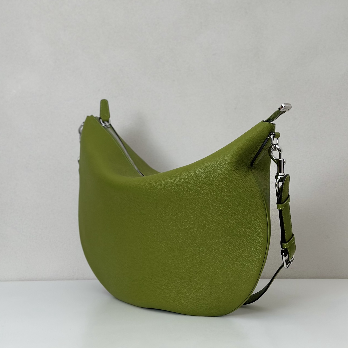 Gucci B small bag in green Leather | GUCCI® SI