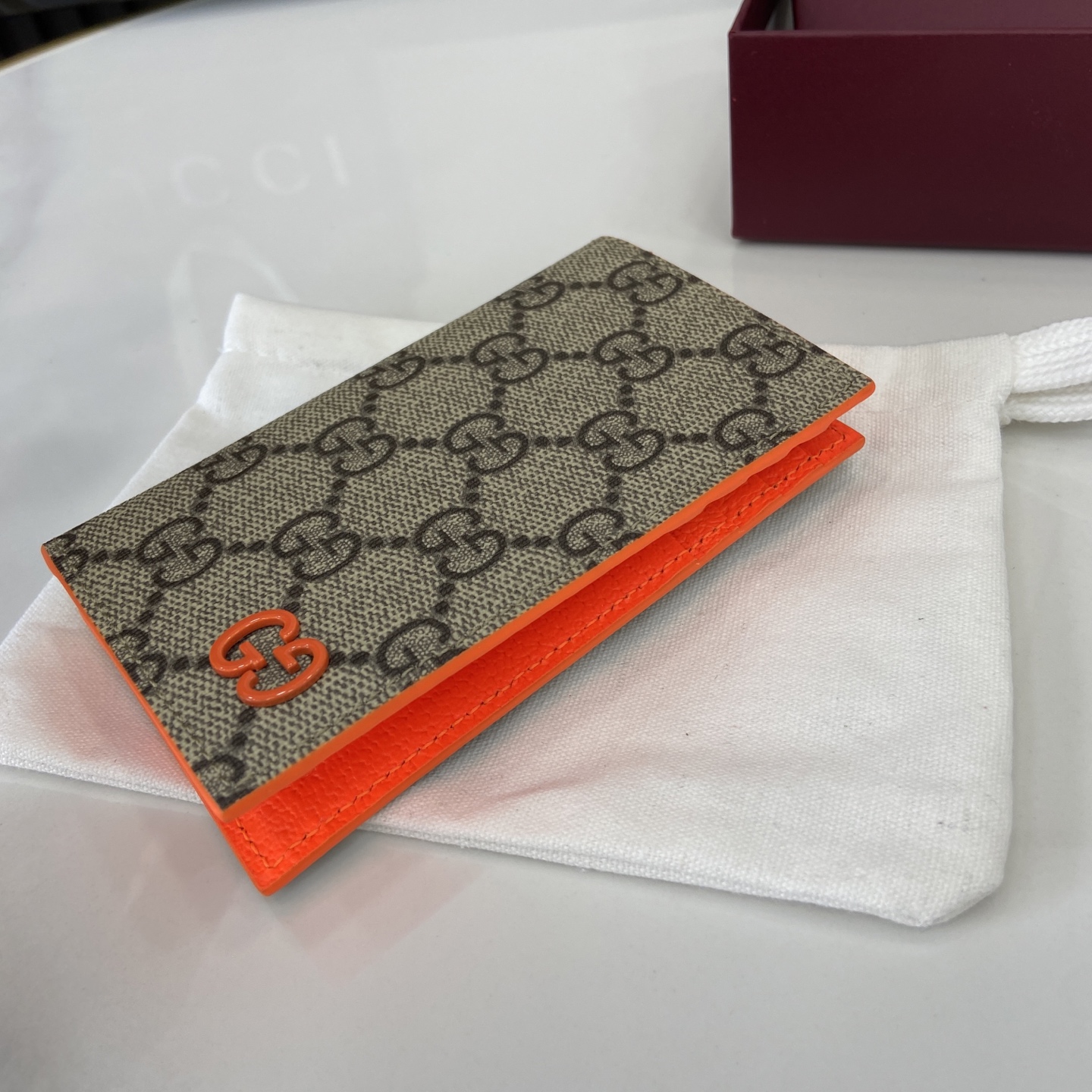 Gucci Bi-color GG long card case in Beige GG Canvas | GUCCI