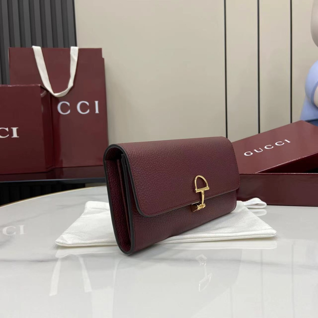 Gucci Bi-color GG Marmont zip around wallet in Bordeaux