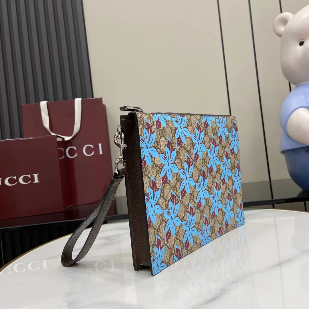 Gucci Bi-fold GG printed wallet in beige and dark brown Supreme