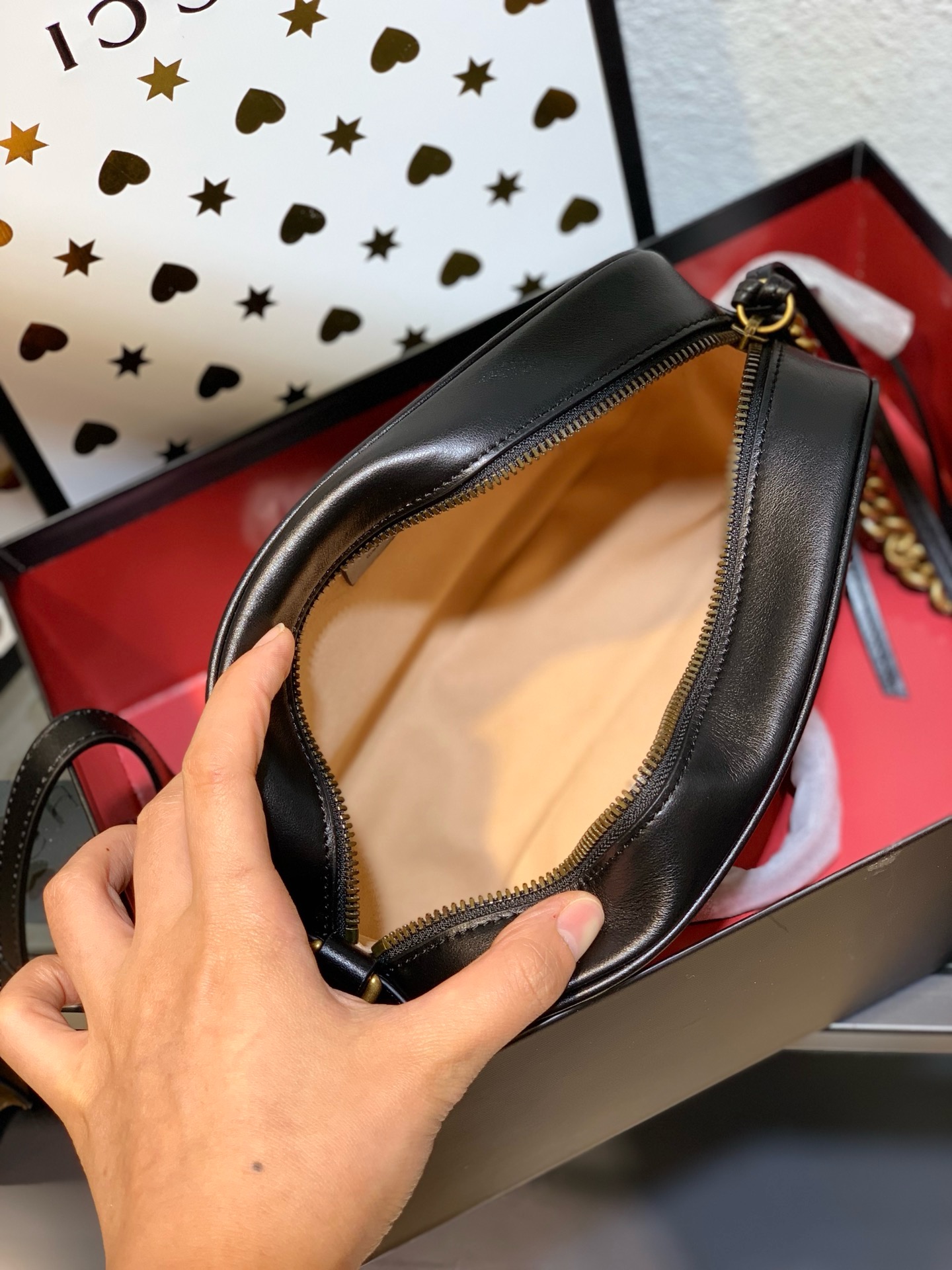 Gucci GG Marmont Camera Bag: Premium 2024 Women's Shoulder Bag