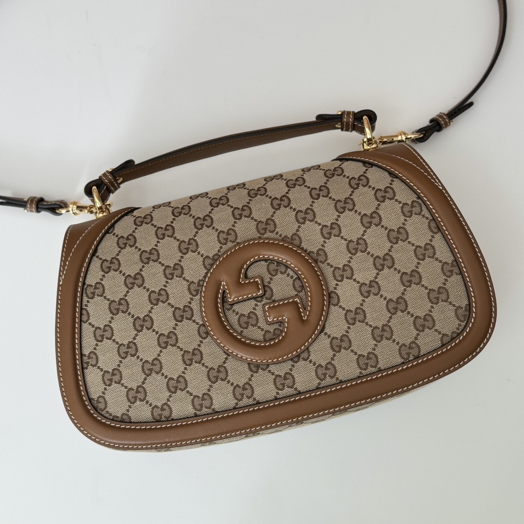 Gucci Blondie large top handle bag in beige and dark brown G