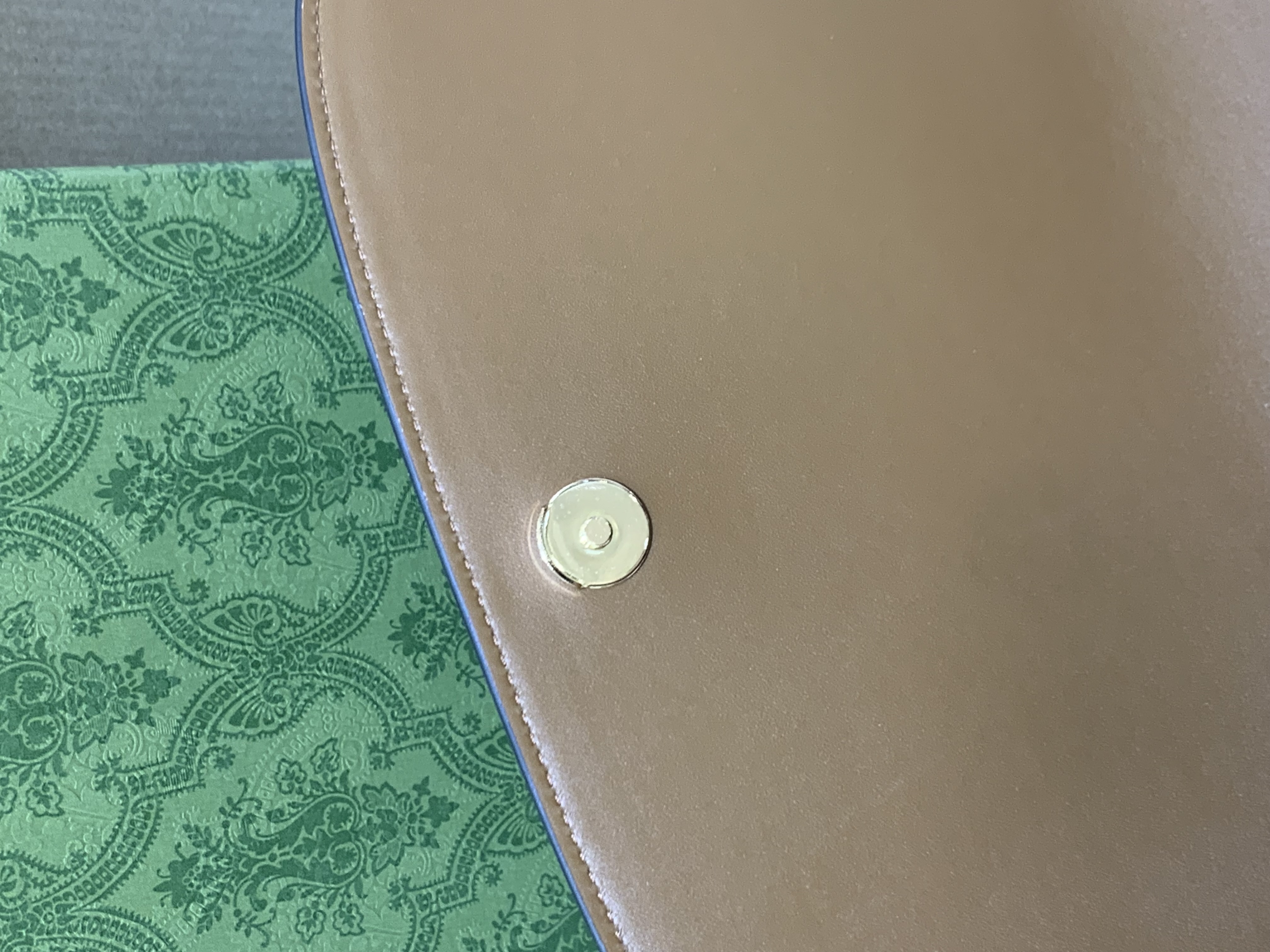 Gucci Blondie Brown Leather Bag: Stunning 2024 Top Handle Luxury