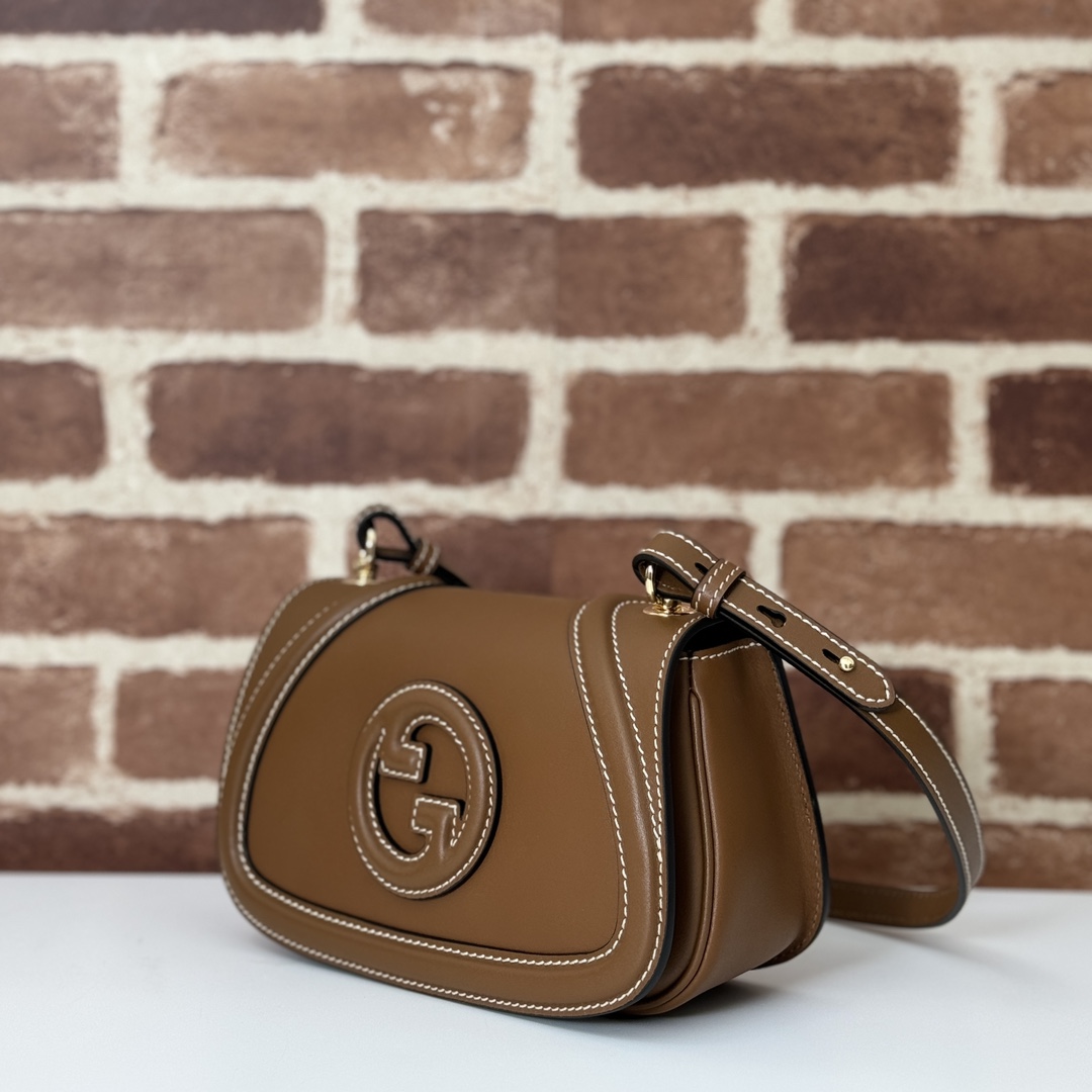 Gucci Blondie medium top handle bag in brown leather