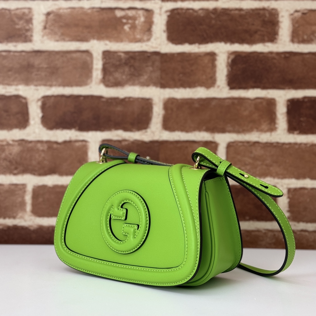 Gucci Blondie medium top handle bag in green leather