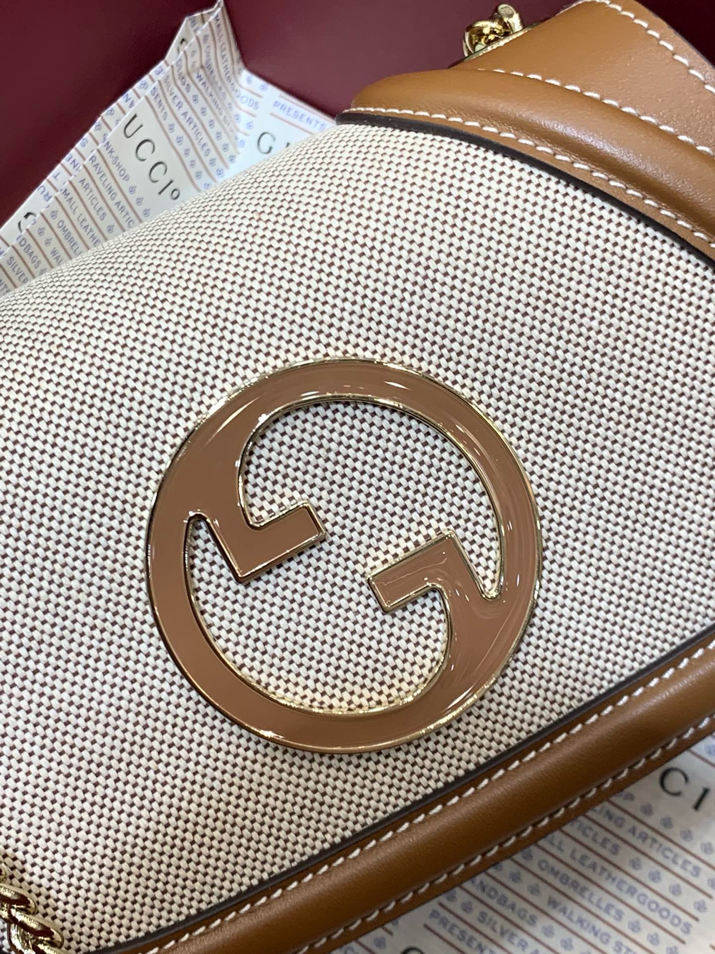 Gucci Blondie Canvas Shoulder Bag: Stunning 2024 Exclusive Style