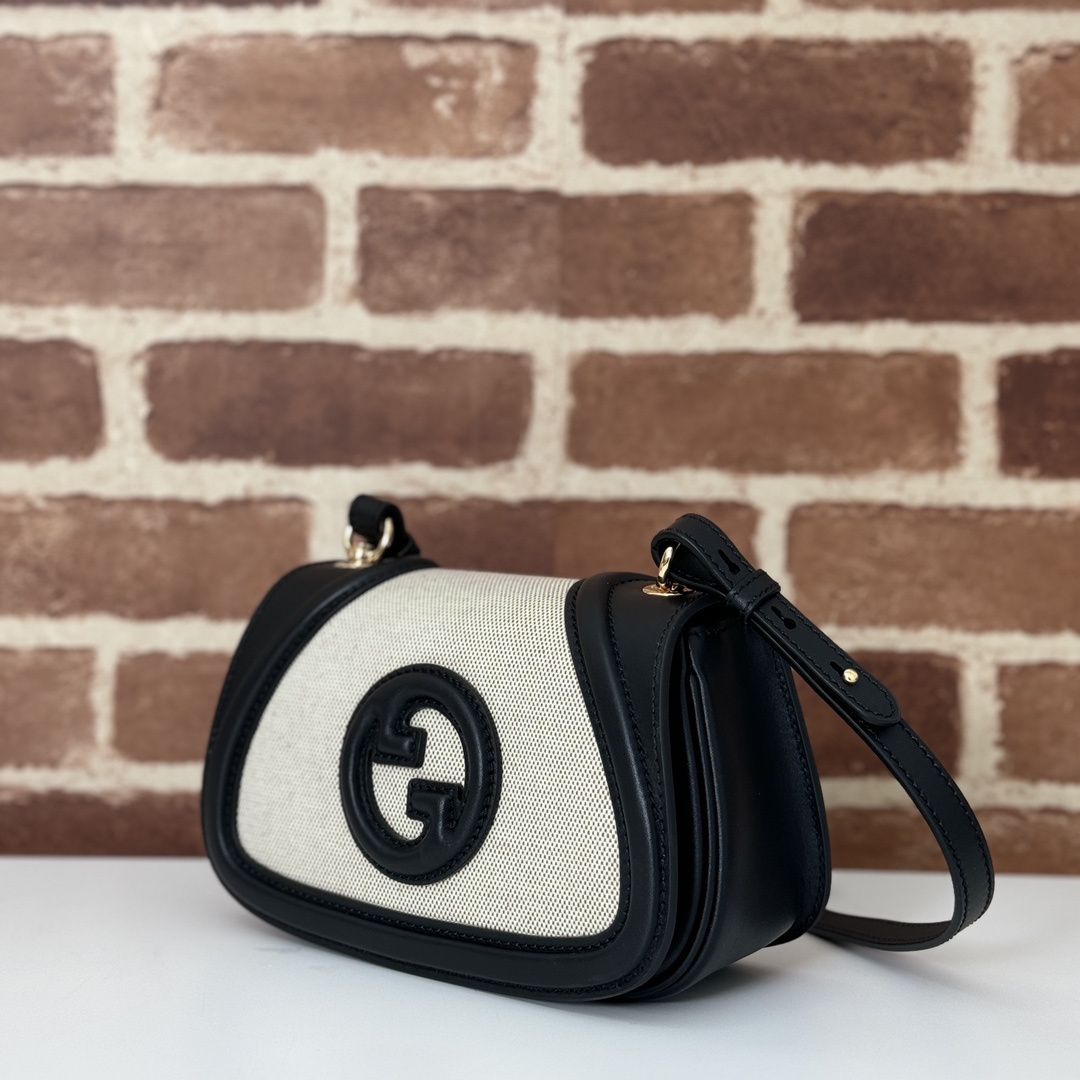 Gucci Blondie medium top handle bag in natural canvas