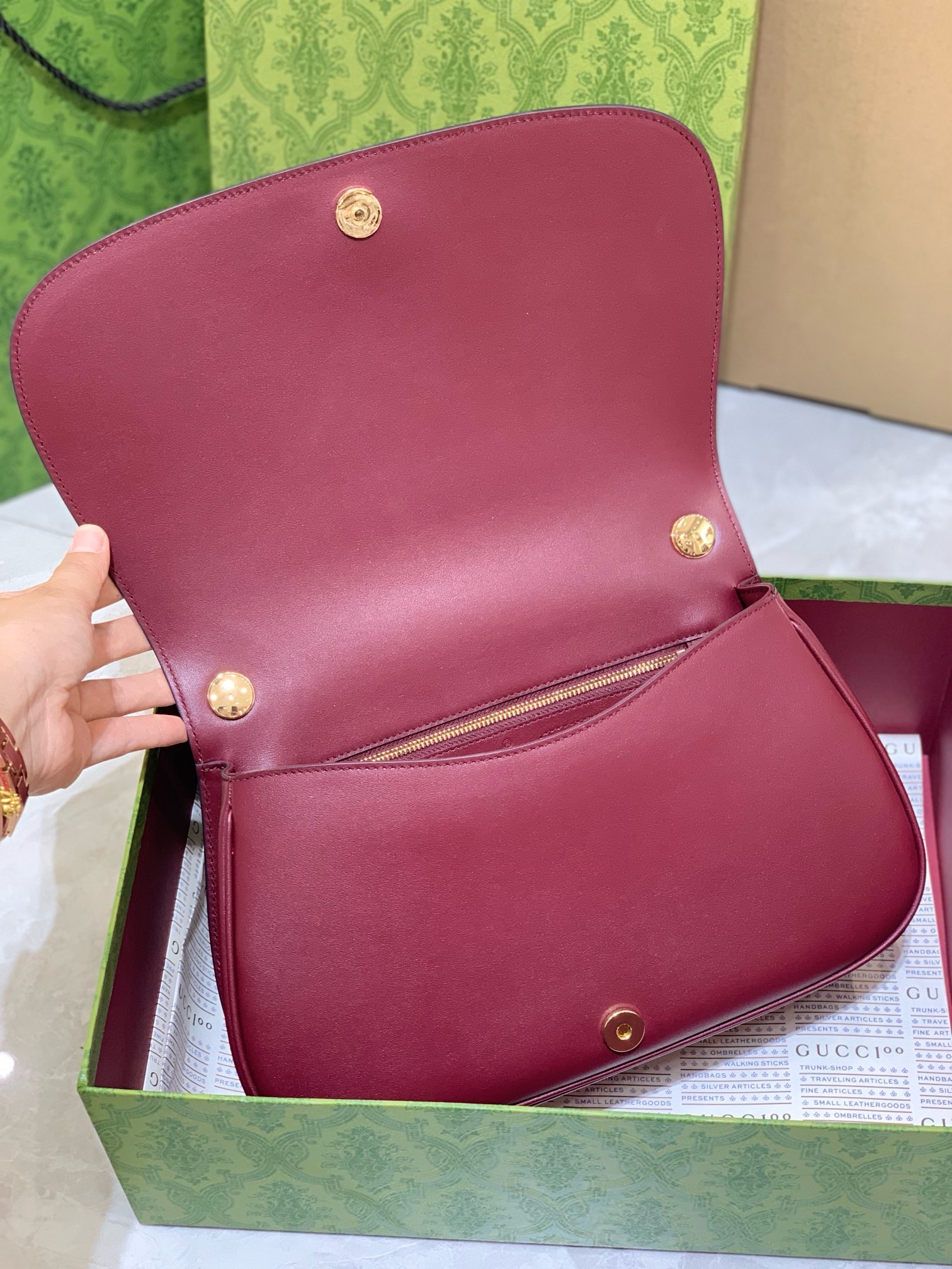 Gucci Blondie medium top handle bag in Rosso Ancora red leather