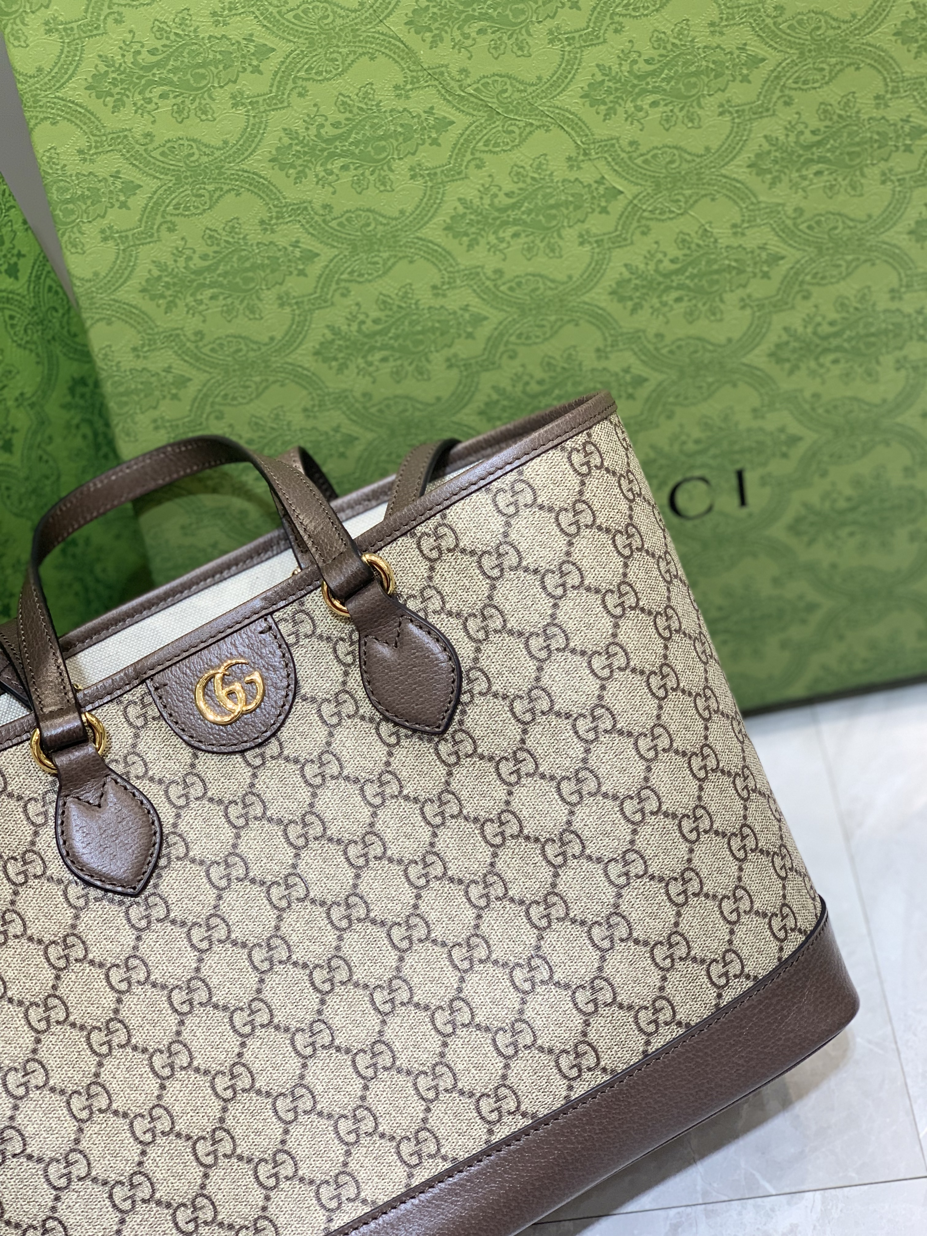 Gucci Brown GG Supreme Ophidia Tote Beige Pony-style