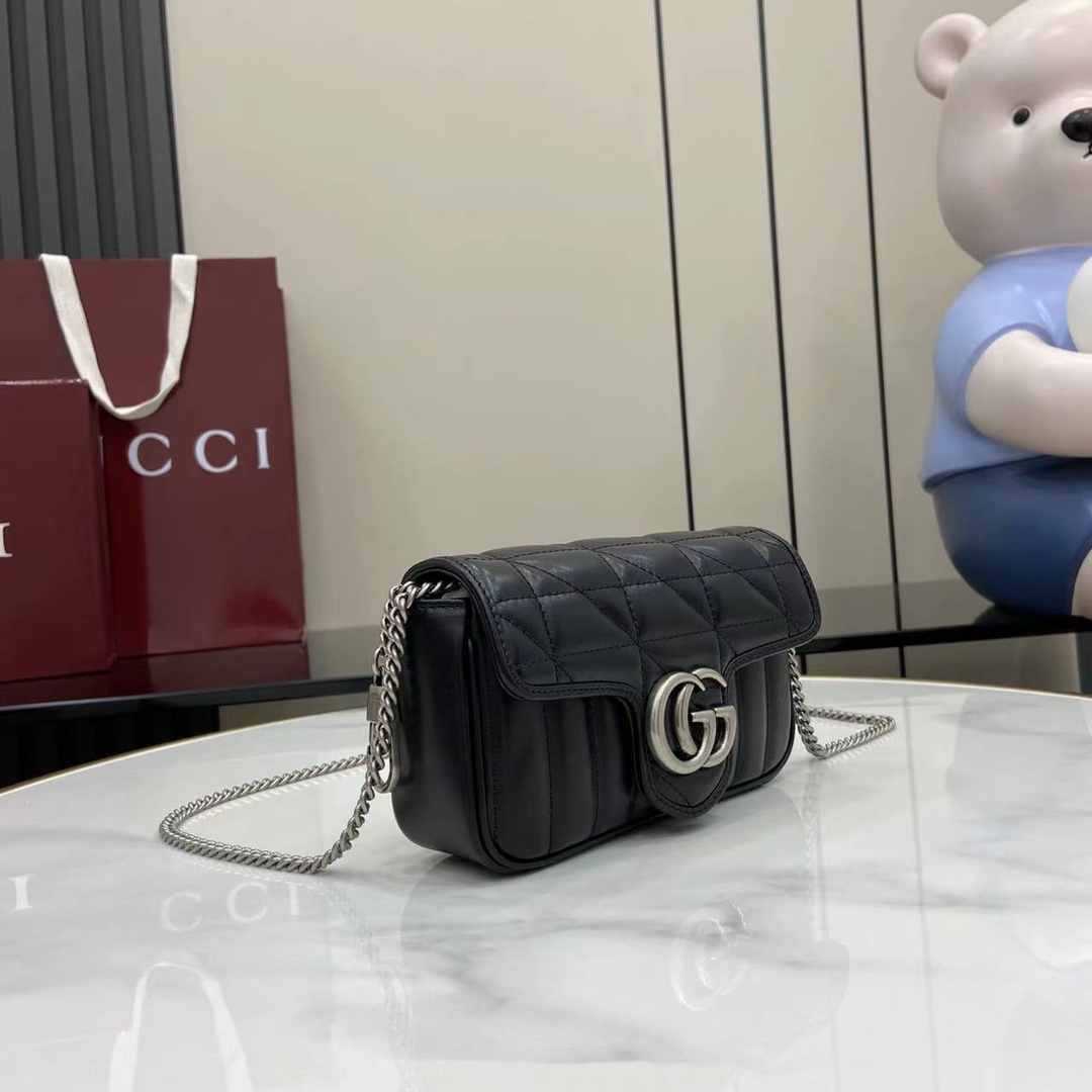 GUCCI Calfskin Matelasse Aria Super Mini GG Marmont