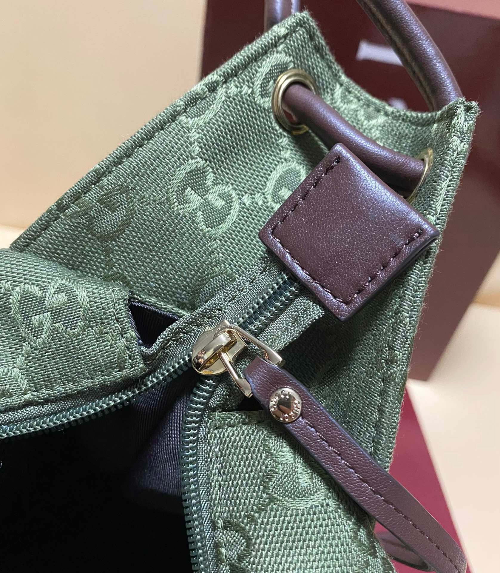 Gucci Green Monogram Hobo Bag: Stunning 2024 Canvas Essential