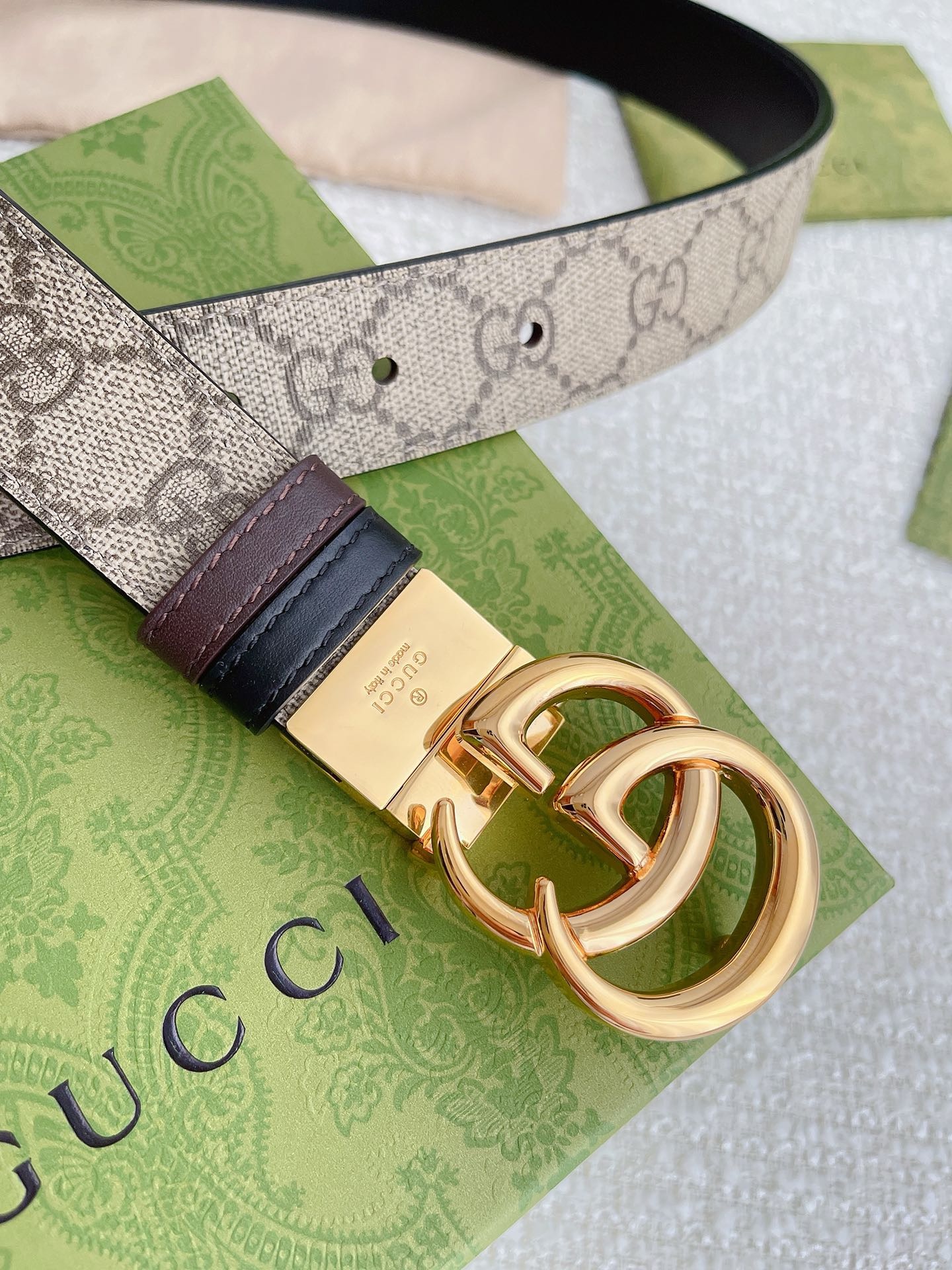 Gucci ceinture reversible a motif GG Marmont: