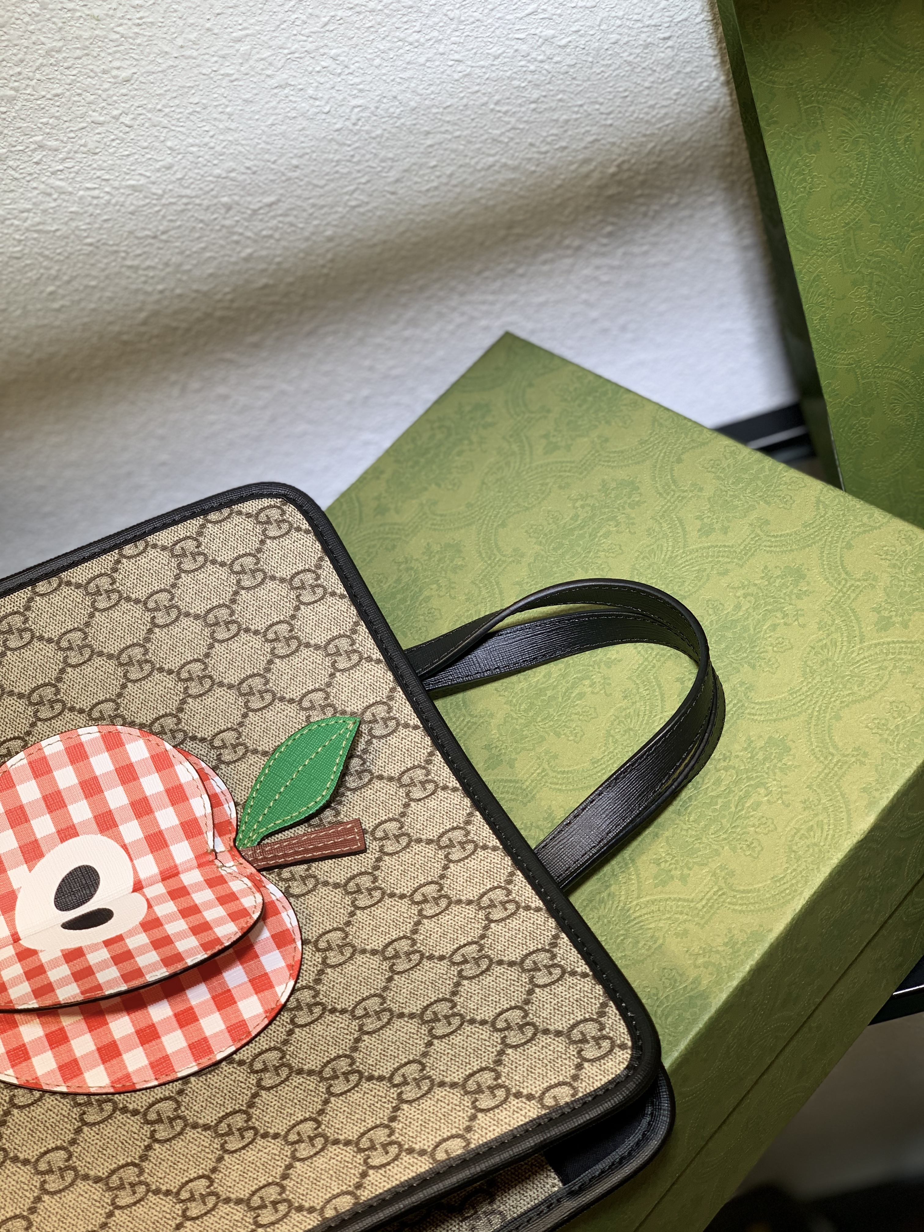 Gucci Kids Apple Tote: Amazing 2024 Luxury Designer Bag