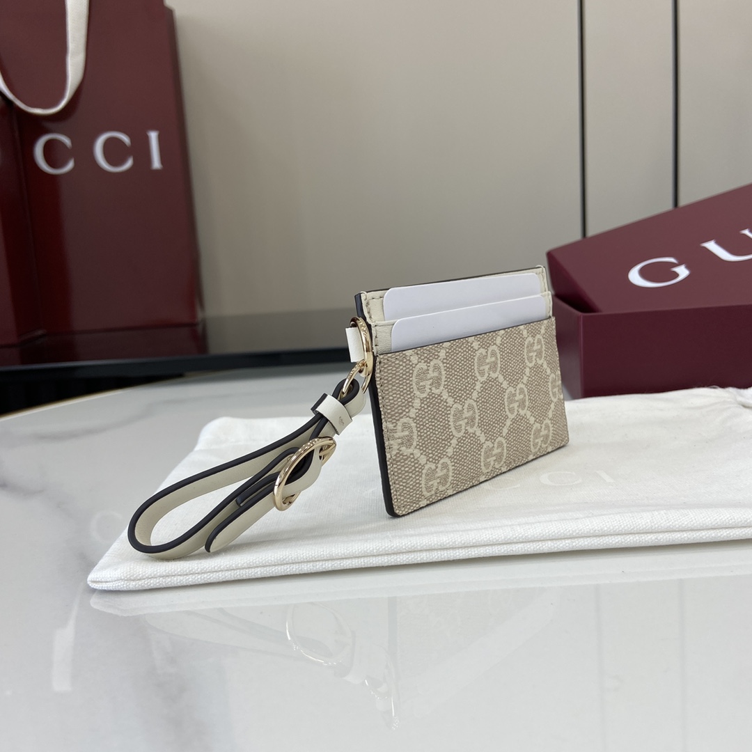 Gucci Gg Emblem Card Case in Brown