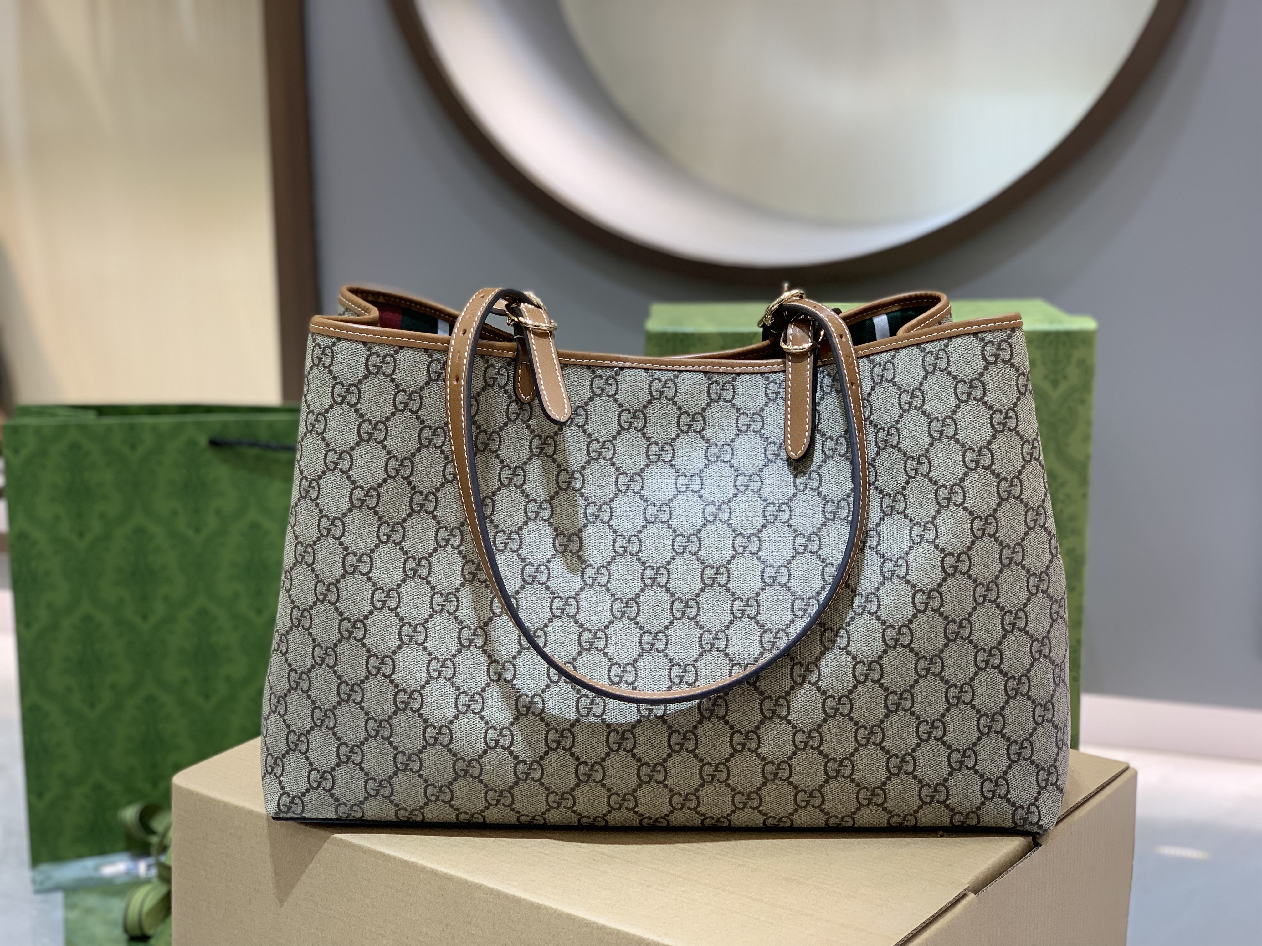 Gucci GG Emblem Medium Tote Bag ‘Beige’
