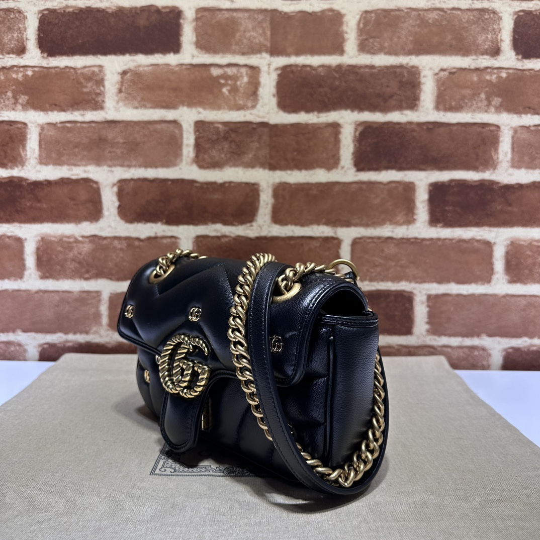 GUCCI  Gg marmont leather handbag Gucci Black in Leather