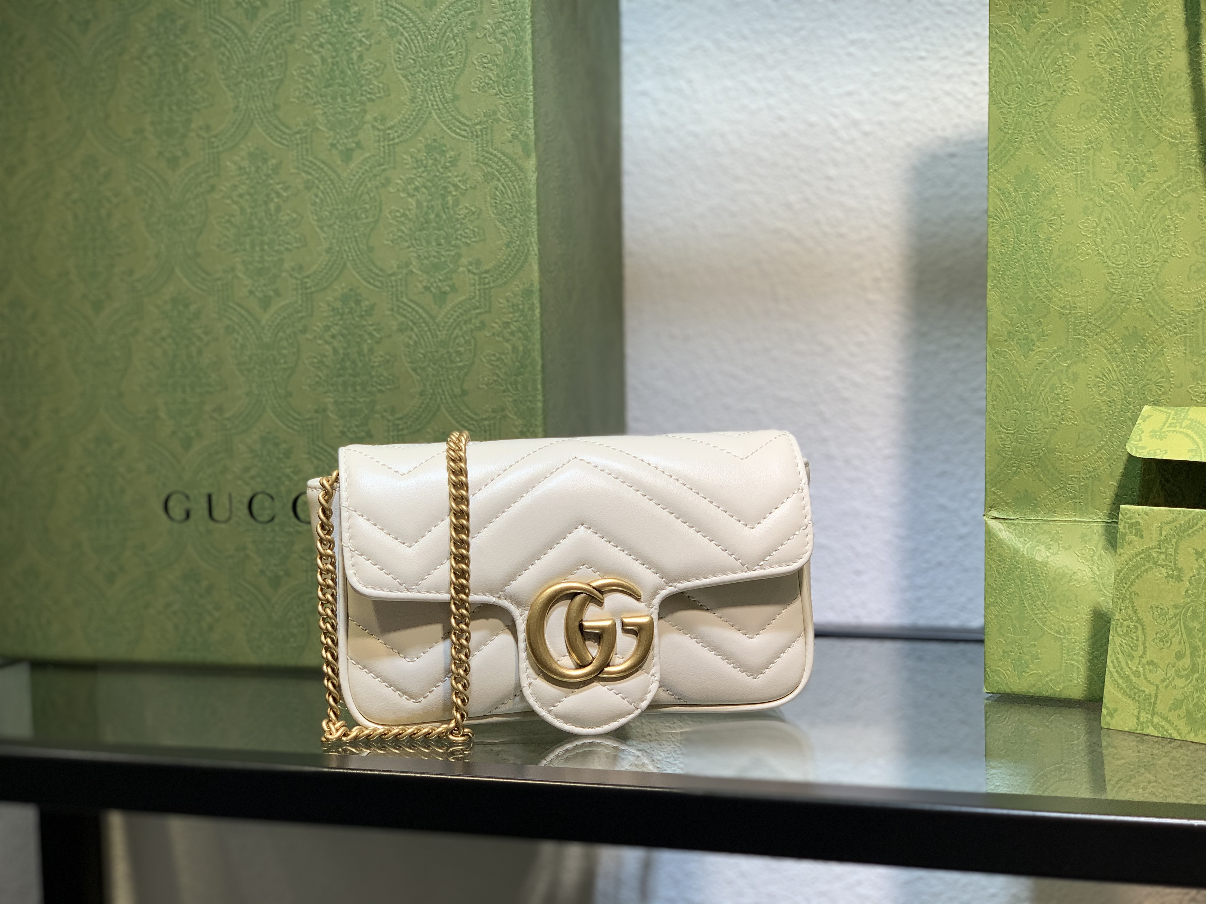 Gucci Cream Matelassé Mini Bag: Stunning 2024 Chain Shoulder