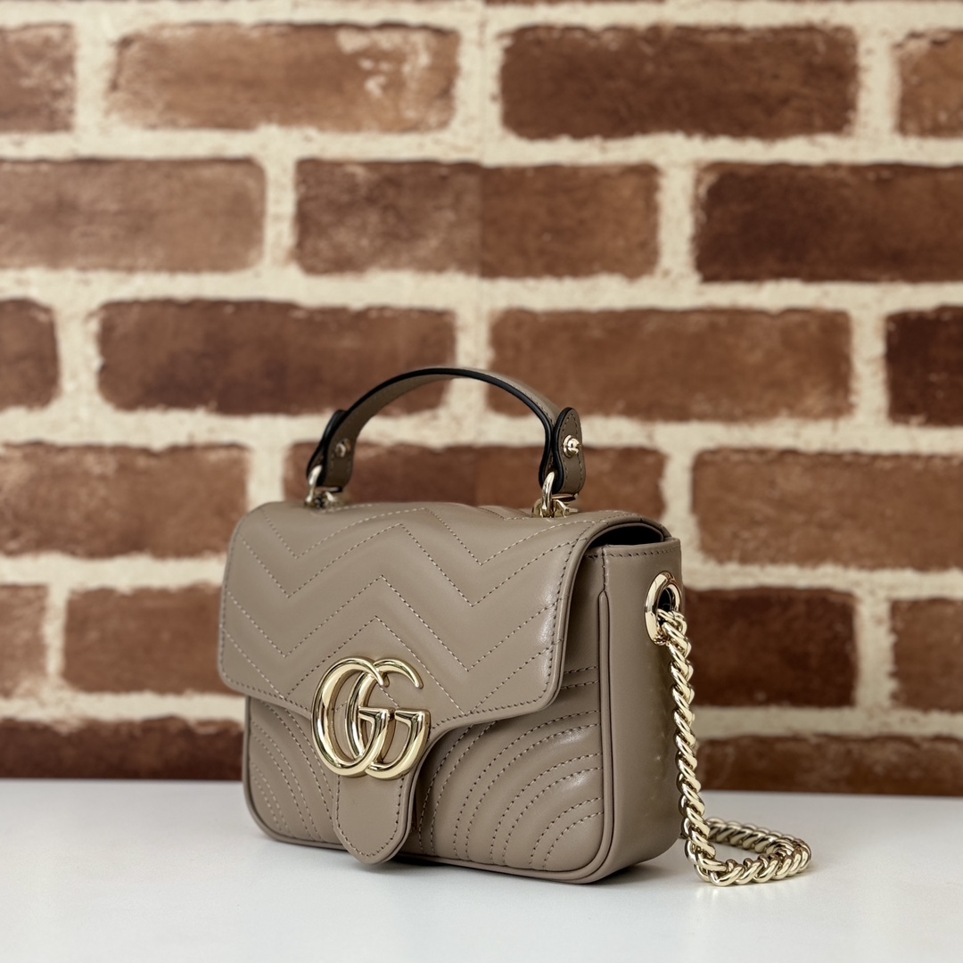 GUCCI  GG Marmont Medium Shoulder Bag