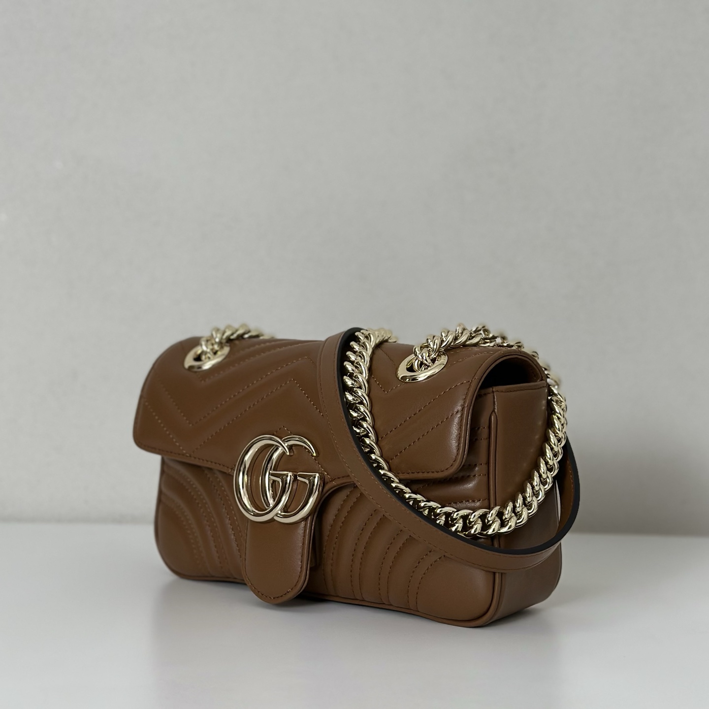 Gucci GG Marmont medium shoulder bag for Women - Brown