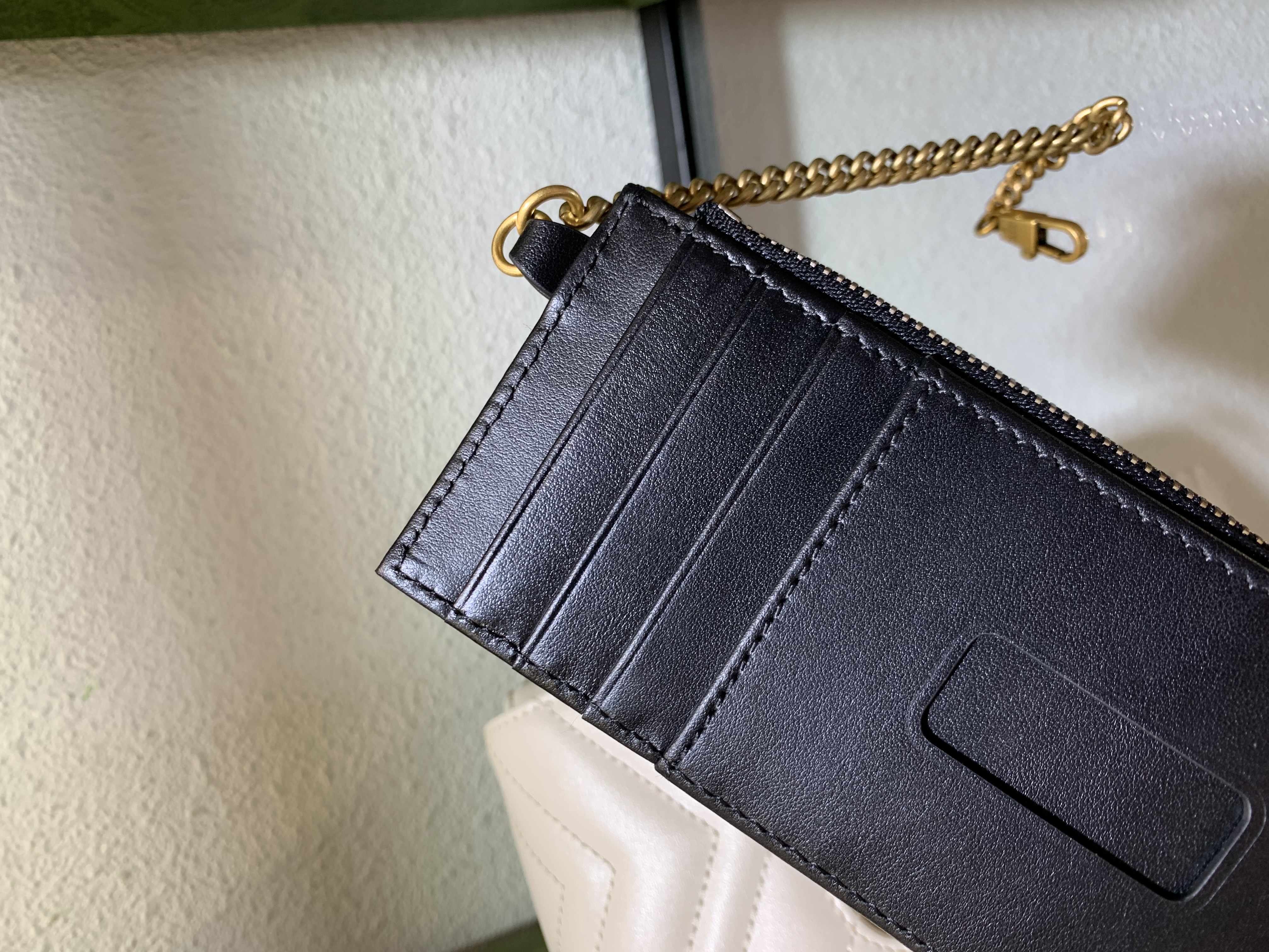 Gucci GG Marmont White Mini Bag: Stunning 2024 Luxury Crossbody