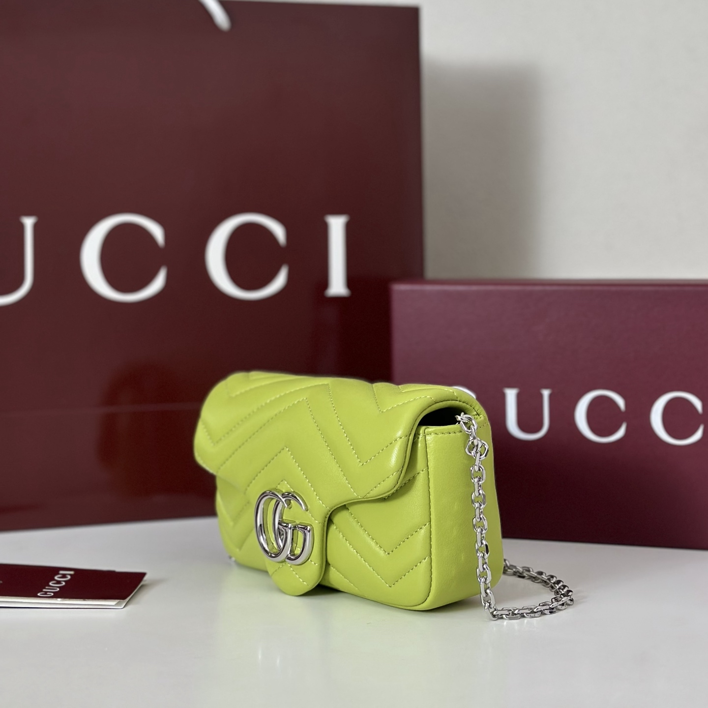 Gucci GG Marmont mini shoulder bag in Green Leather | GUCCI