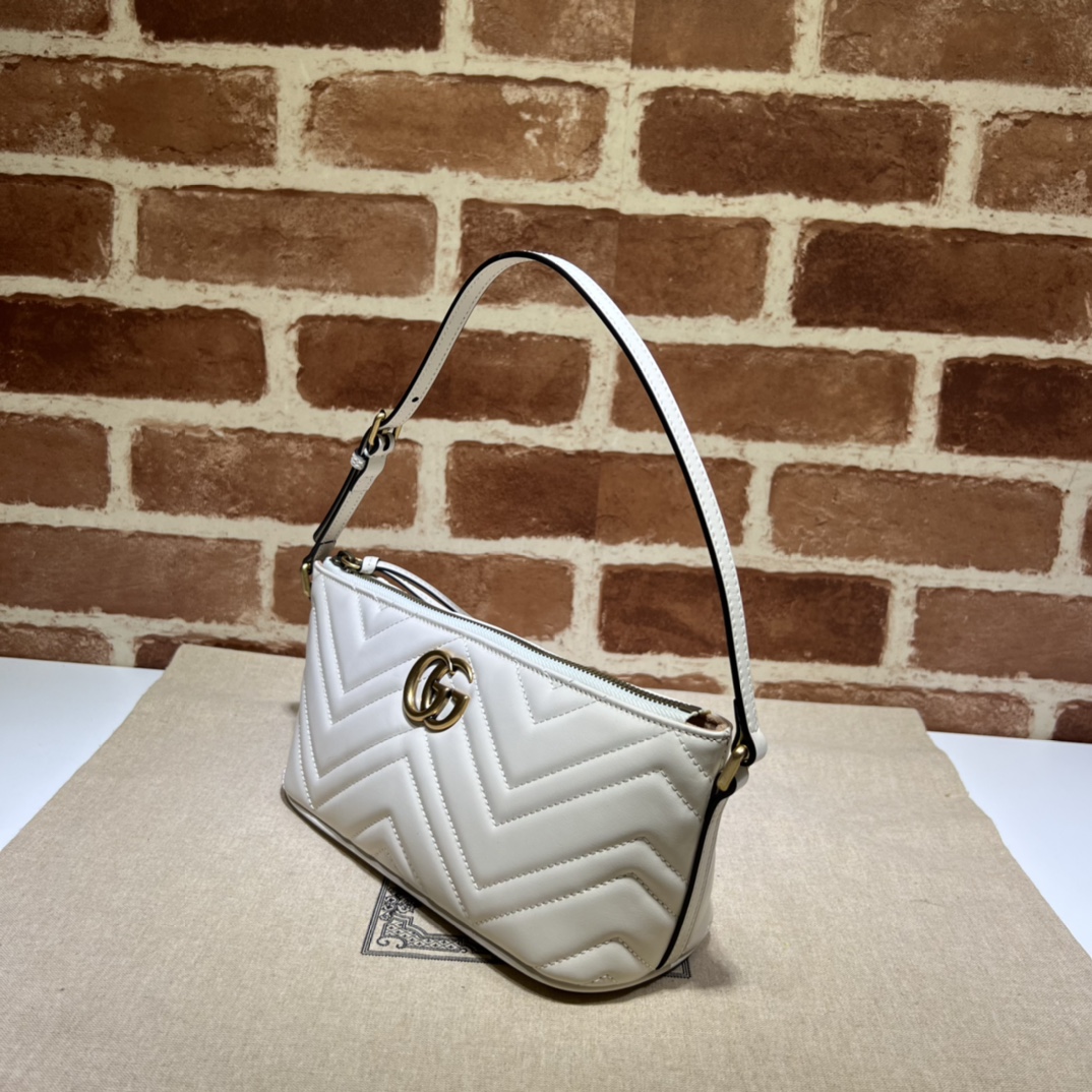 GUCCI GG Marmont Quilted-Leather Bag in White