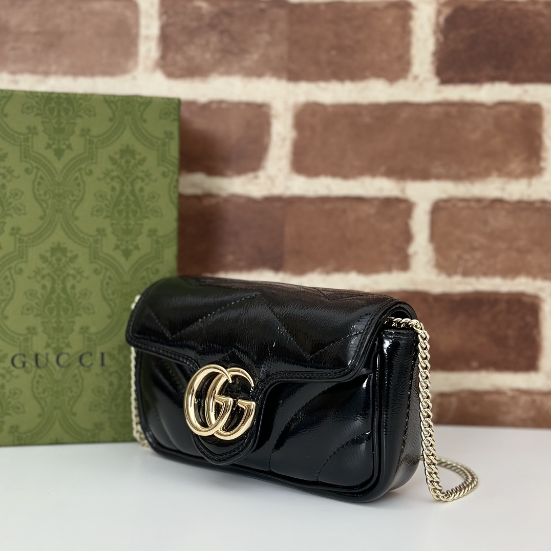 Gucci GG Marmont Super Bag Black Patent leather