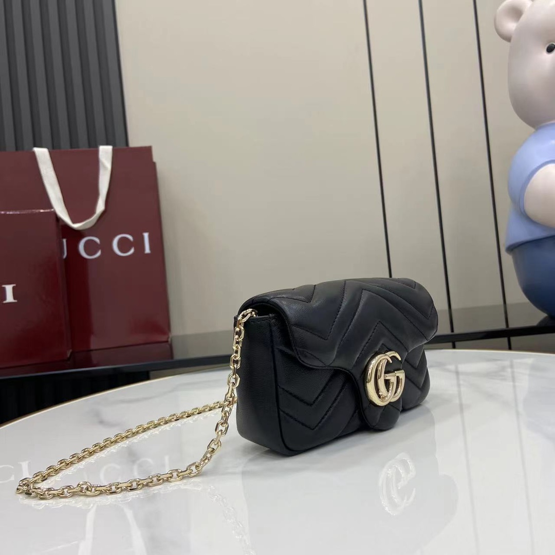 Gucci GG Marmont Super Mini Chain Crossbody Bag 476433