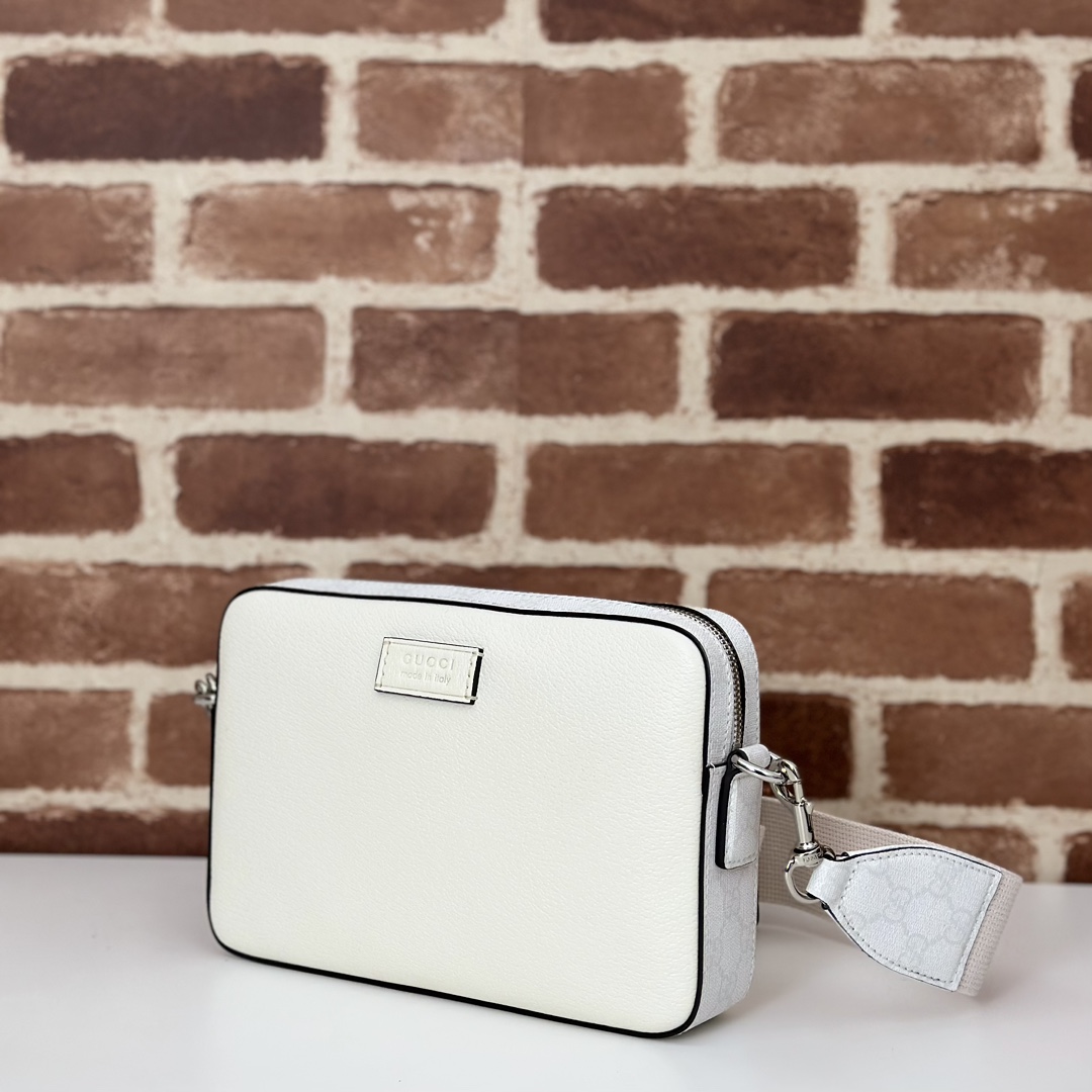 Gucci Gg Supreme Crossbody Bag - White