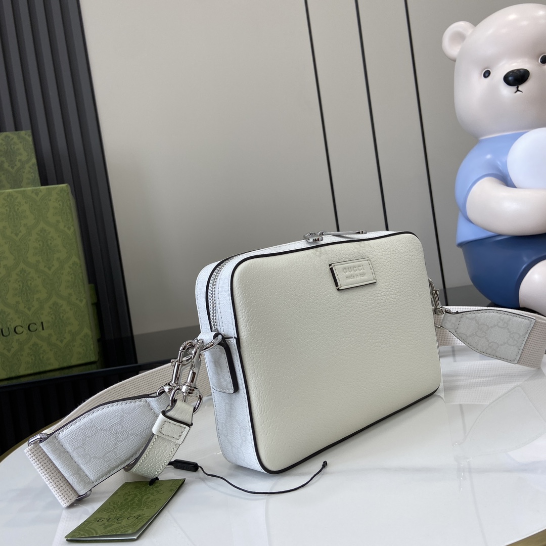 Gucci Gg Supreme Crossbody Bag - White