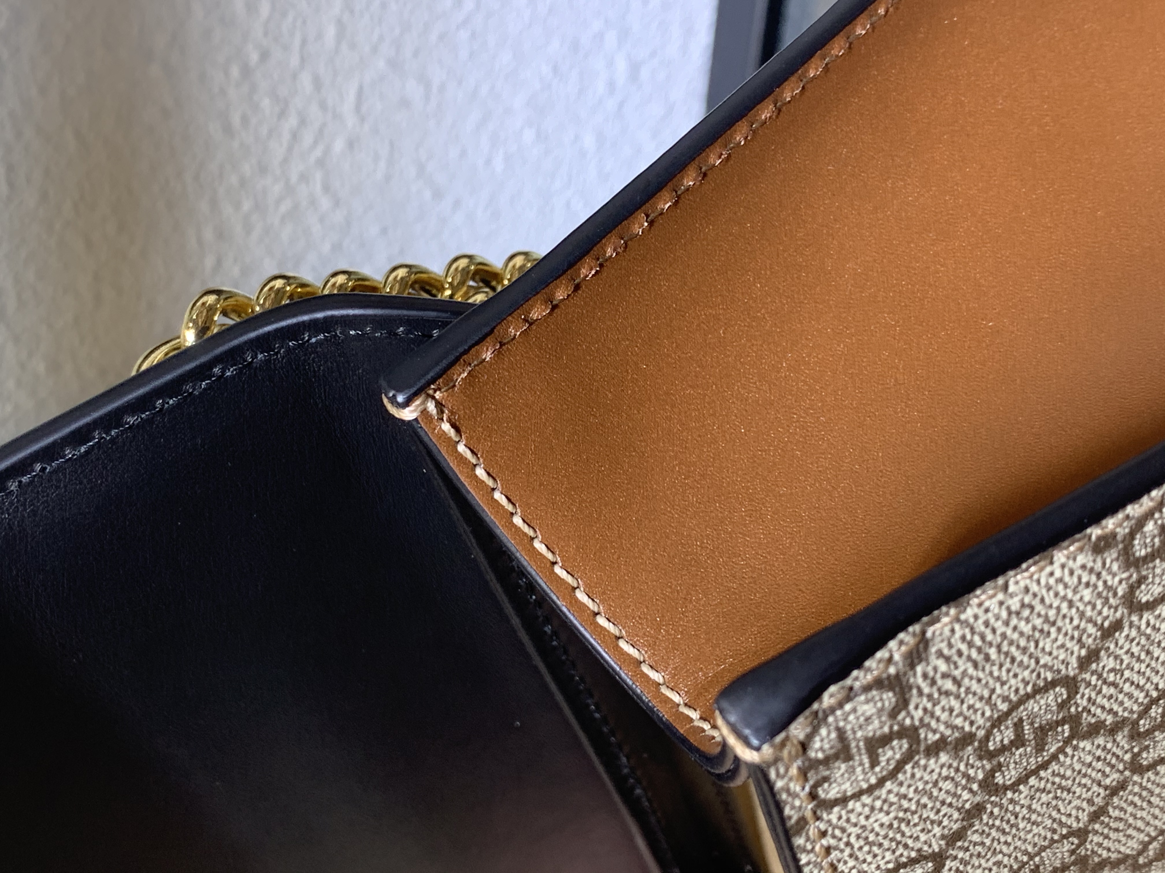 GUCCI GG Supreme Monogram Calfskin Small Padlock Shoulde