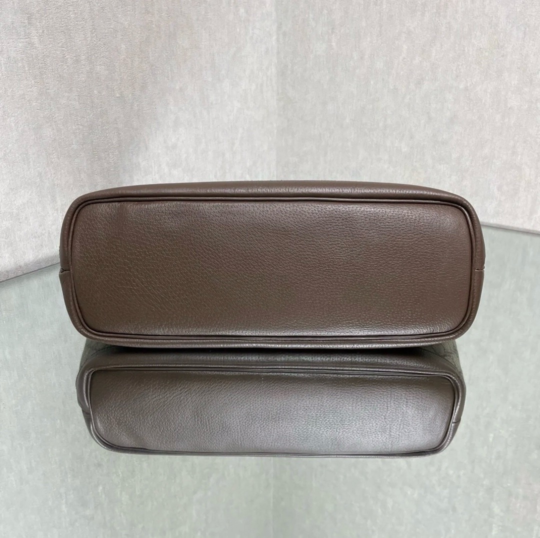 Gucci Ophidia GG Supreme Tote: Ultimate 2024 Luxury Handbag