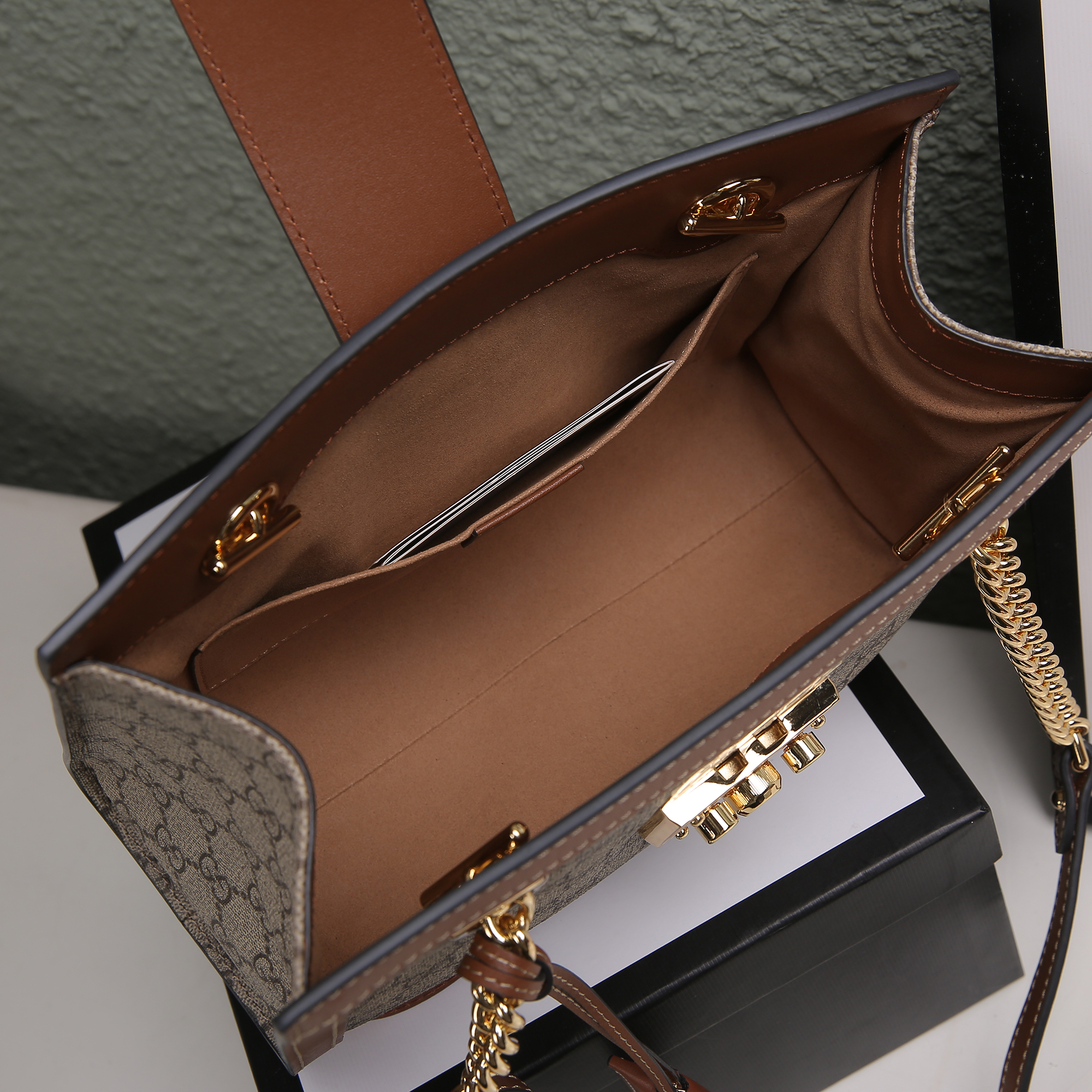 Gucci GG Supreme Padlock Tote Bag - Stunning 2024 Luxury Style