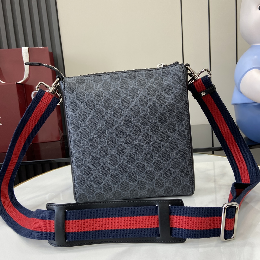 Gucci GG Supreme Small Messenger Bag ‘Black’