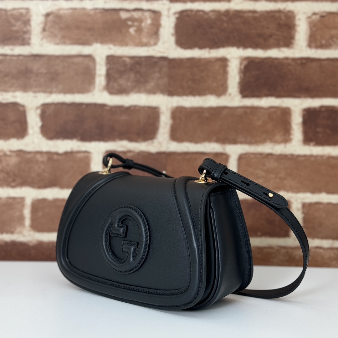 Gucci Gucci Blondie medium top handle bag in black smooth