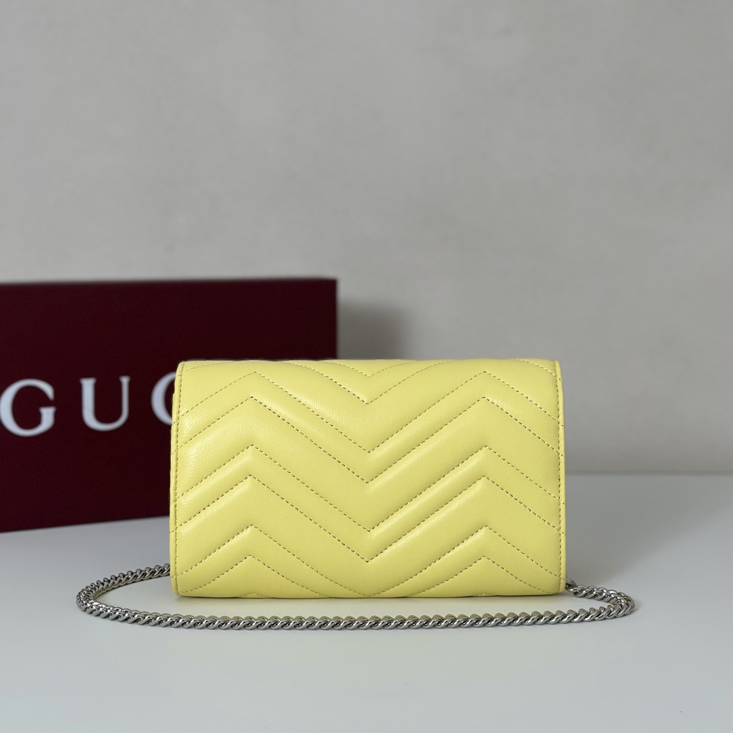 Gucci GUCCI GG Marmont Quilted Chain Shoulder Bag