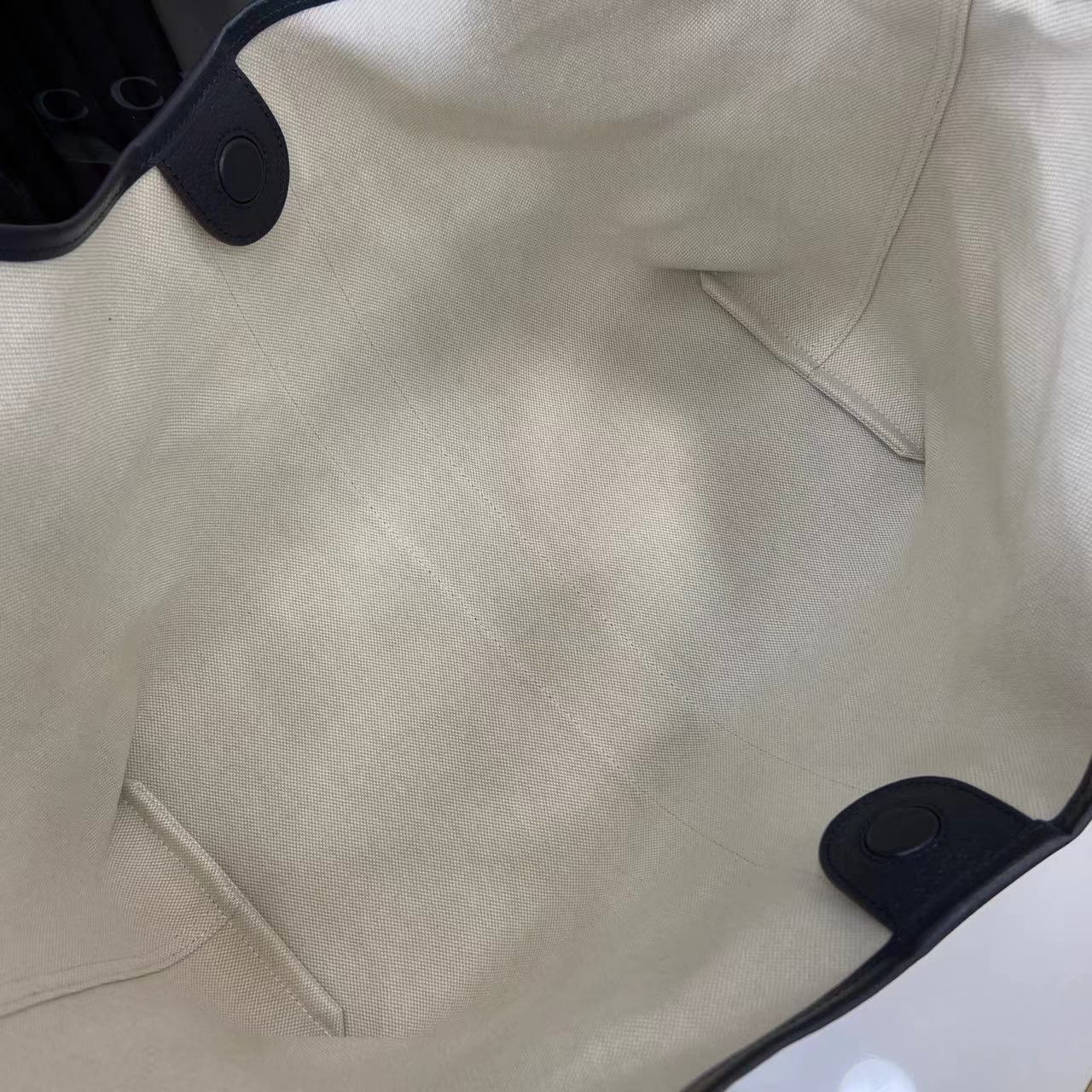 Gucci Gucci Giglio large tote bag in blue and white GG denim