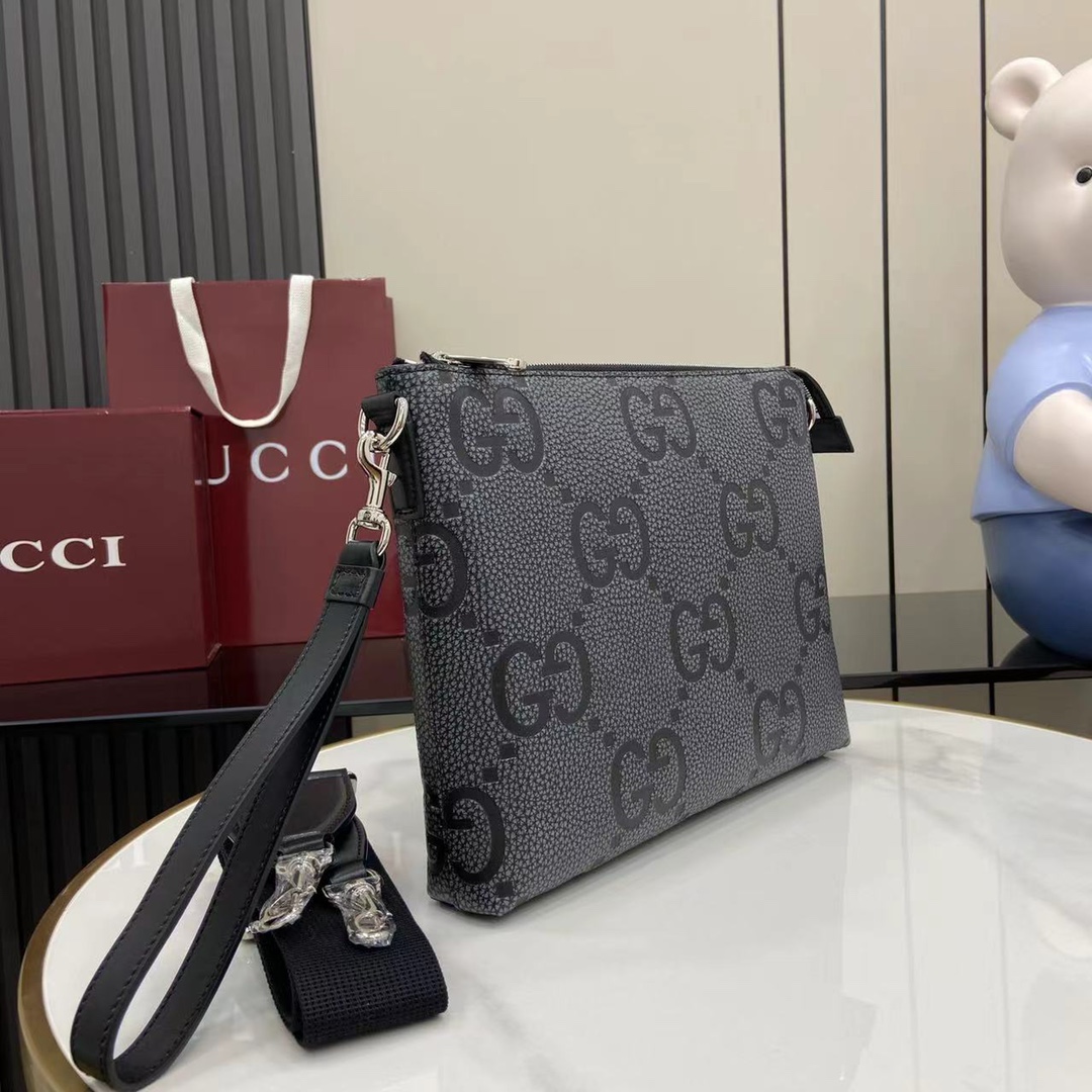 Gucci Gucci Jumbo GG Strapped Shoulder Bag