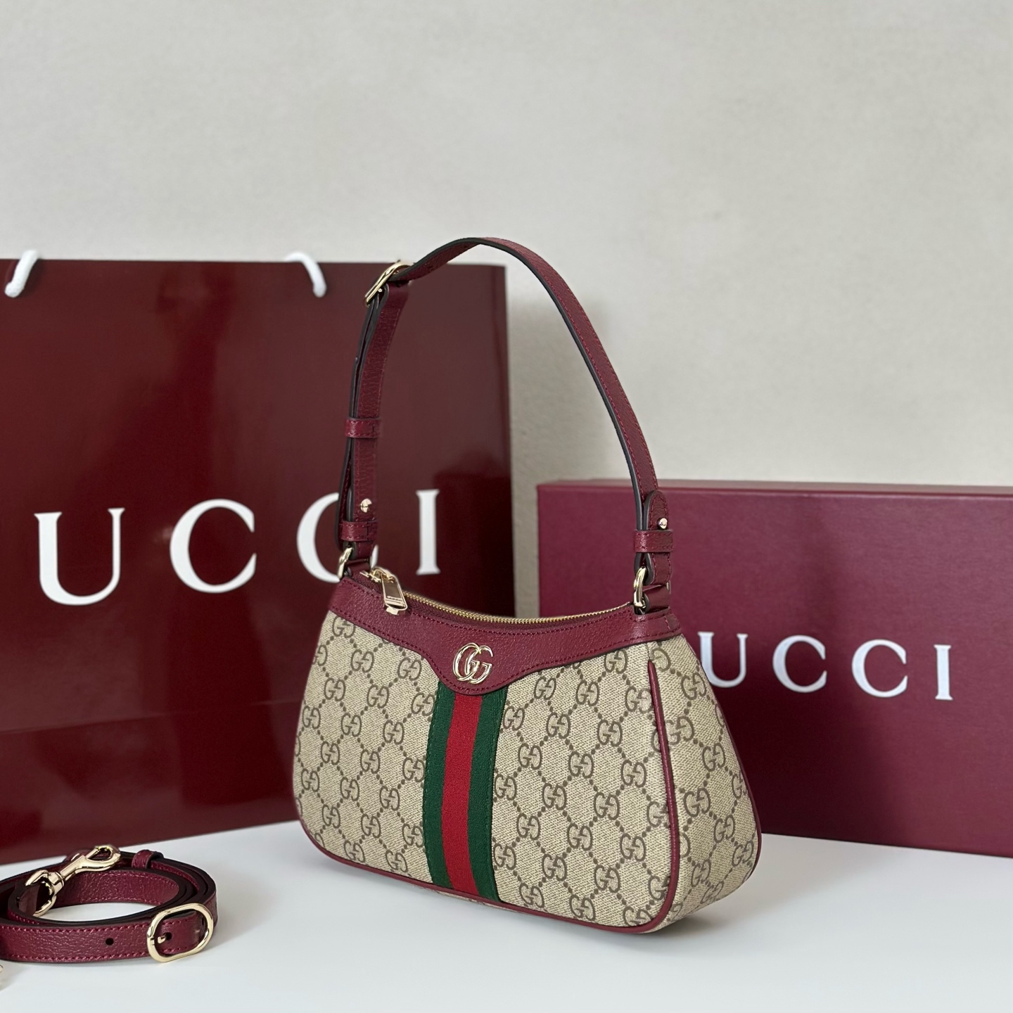 Gucci Gucci Logo women's GG Monogram products | GUCCI