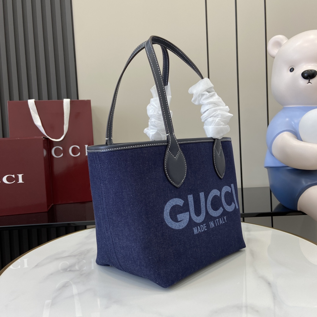 Gucci Gucci Totissima small reversible tote in dark blue denim
