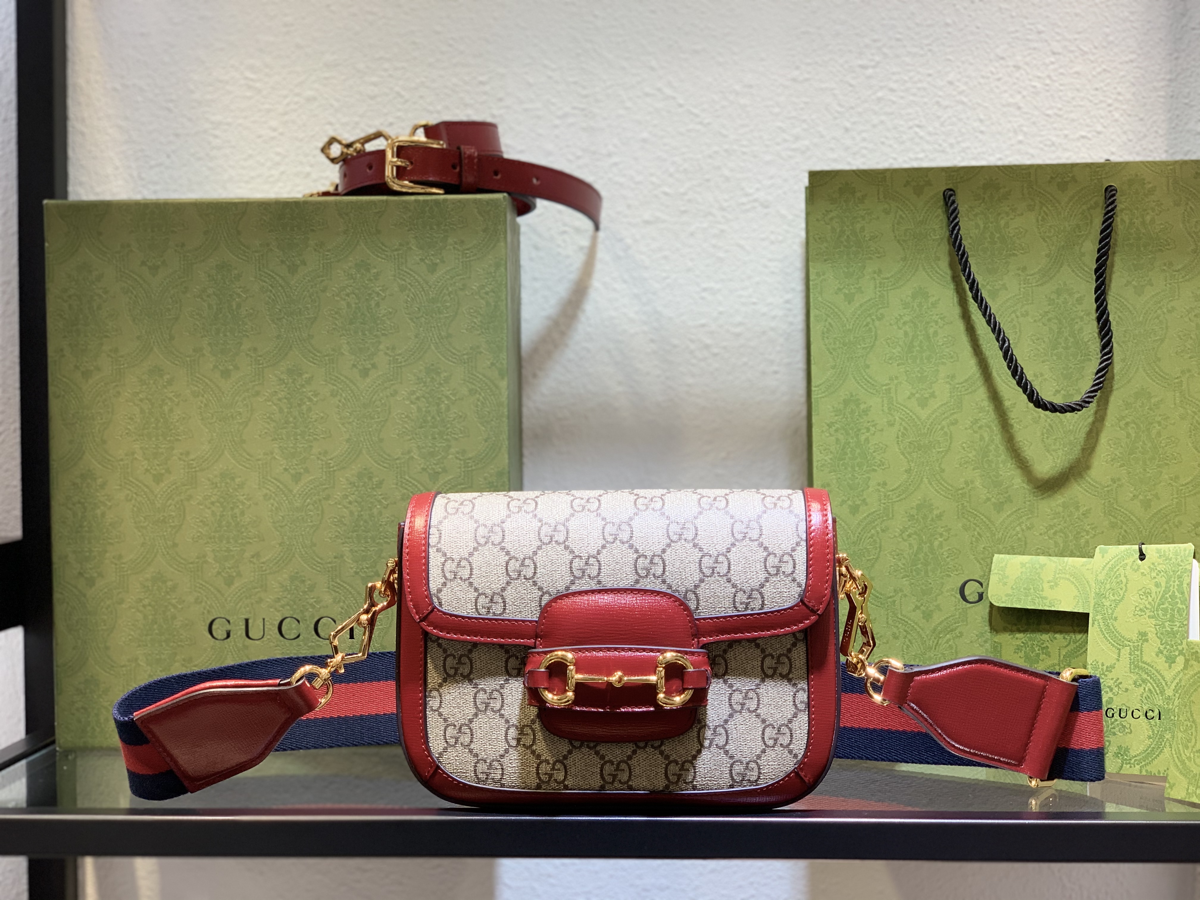Gucci Horsebit Red Shoulder Bag | Stunning 2024 Luxury Style