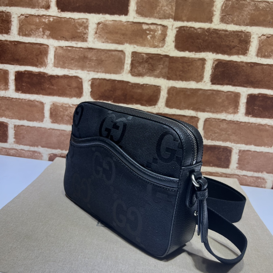 GUCCI jumbo GG Canvas Messenger Bag Black 675891