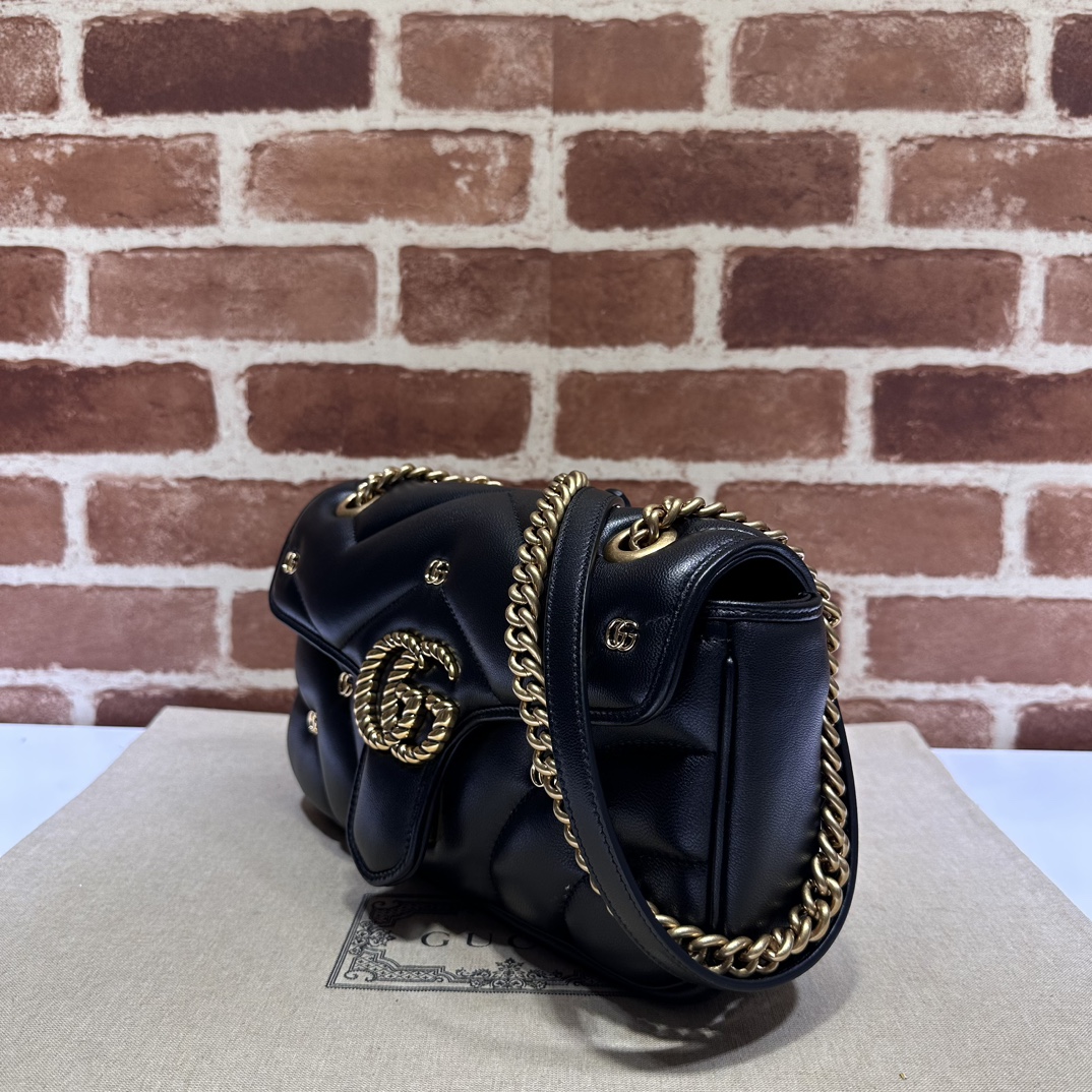 GUCCI marmont leather handbag Gucci Black in Leather