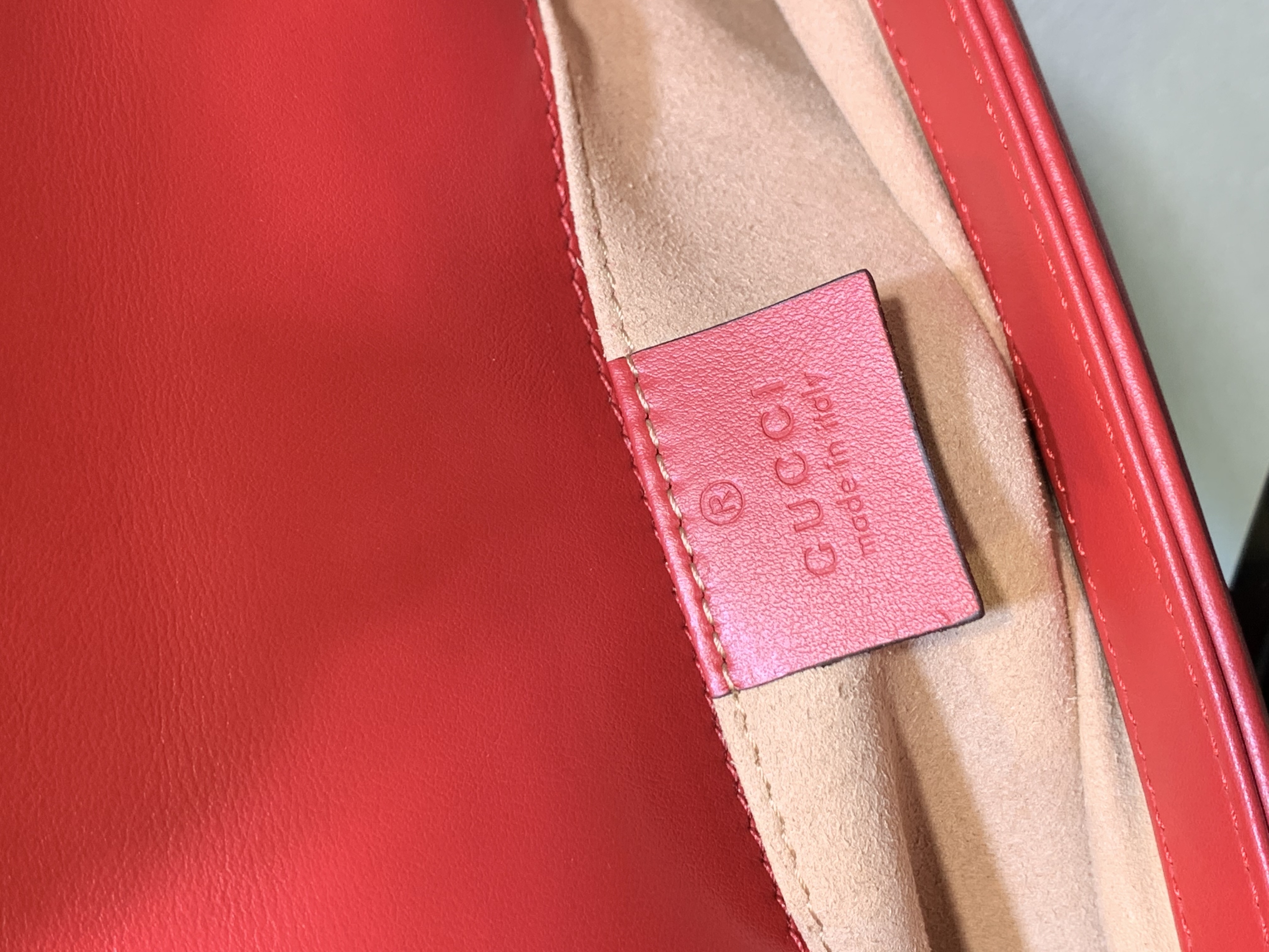 Gucci Red Marmont Quilted Mini Bag: Stunning 2024 Luxury Essential