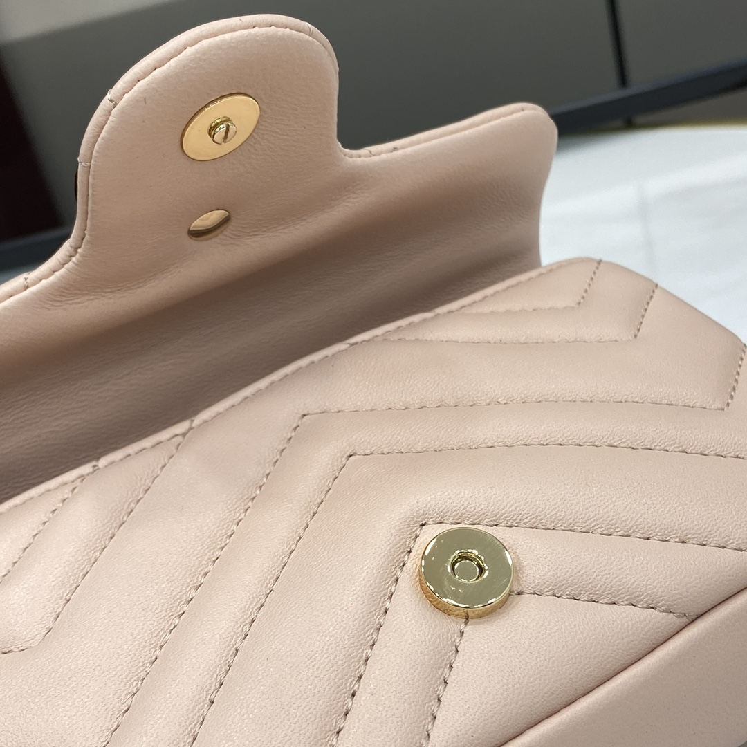 Gucci Marmont Matelassé Super Mini Bag In