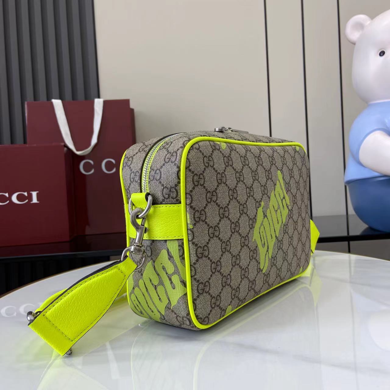 GUCCI Medium crossbody bag with print in Beige GG Canvas